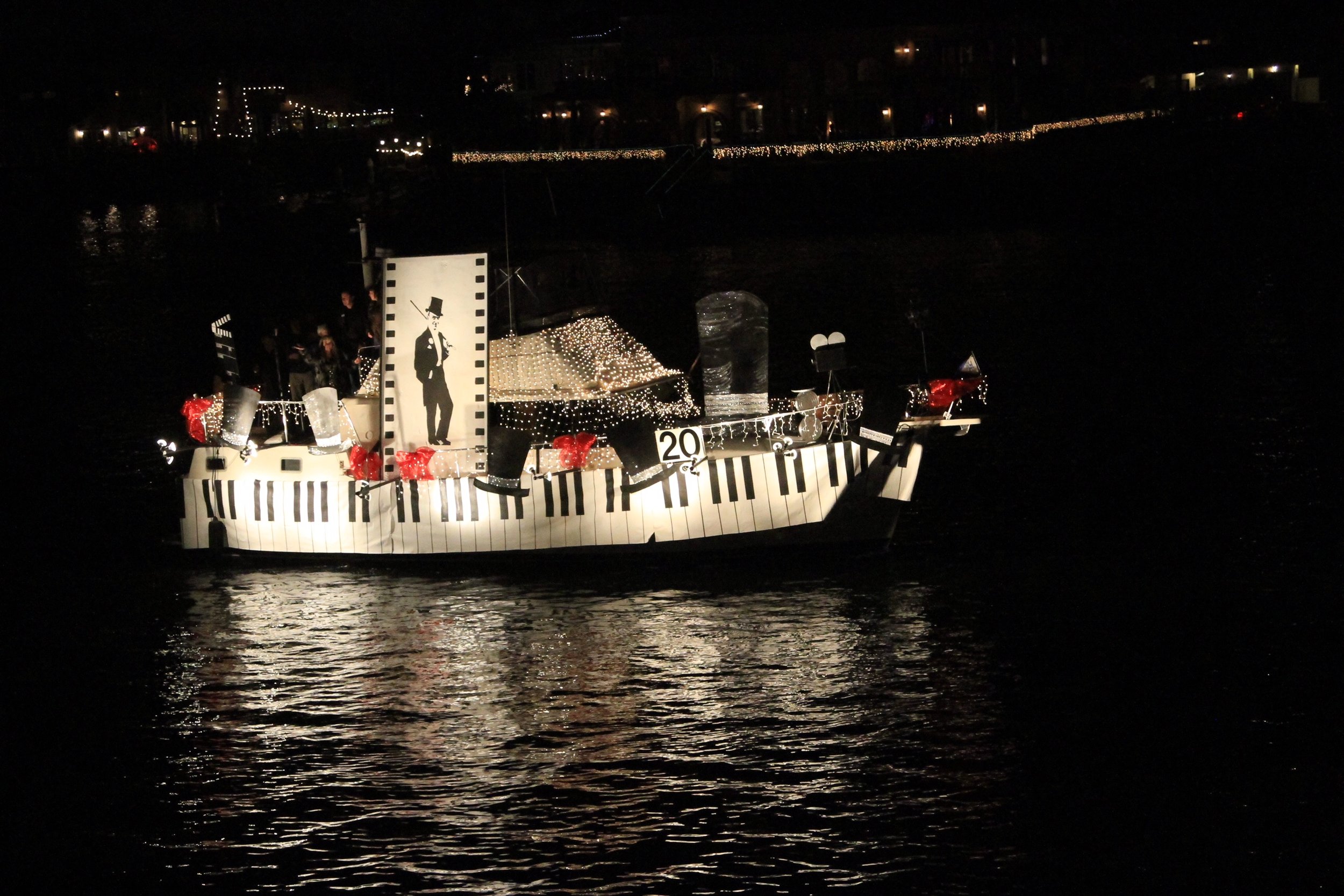 piano-boat.JPG