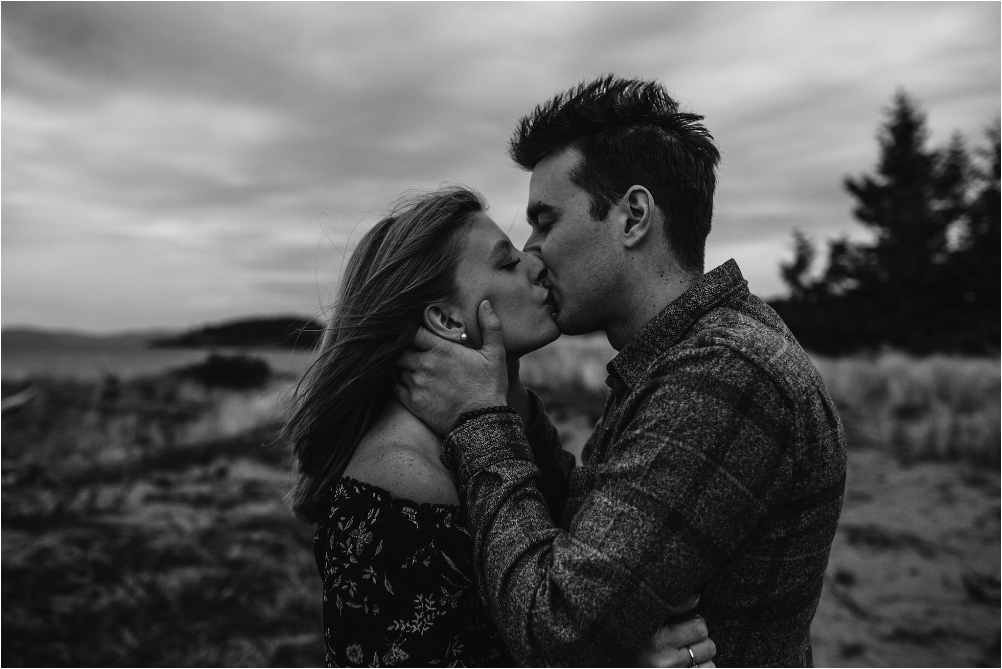 oak-harbor-couples-photographer-deception-pass-33.jpg
