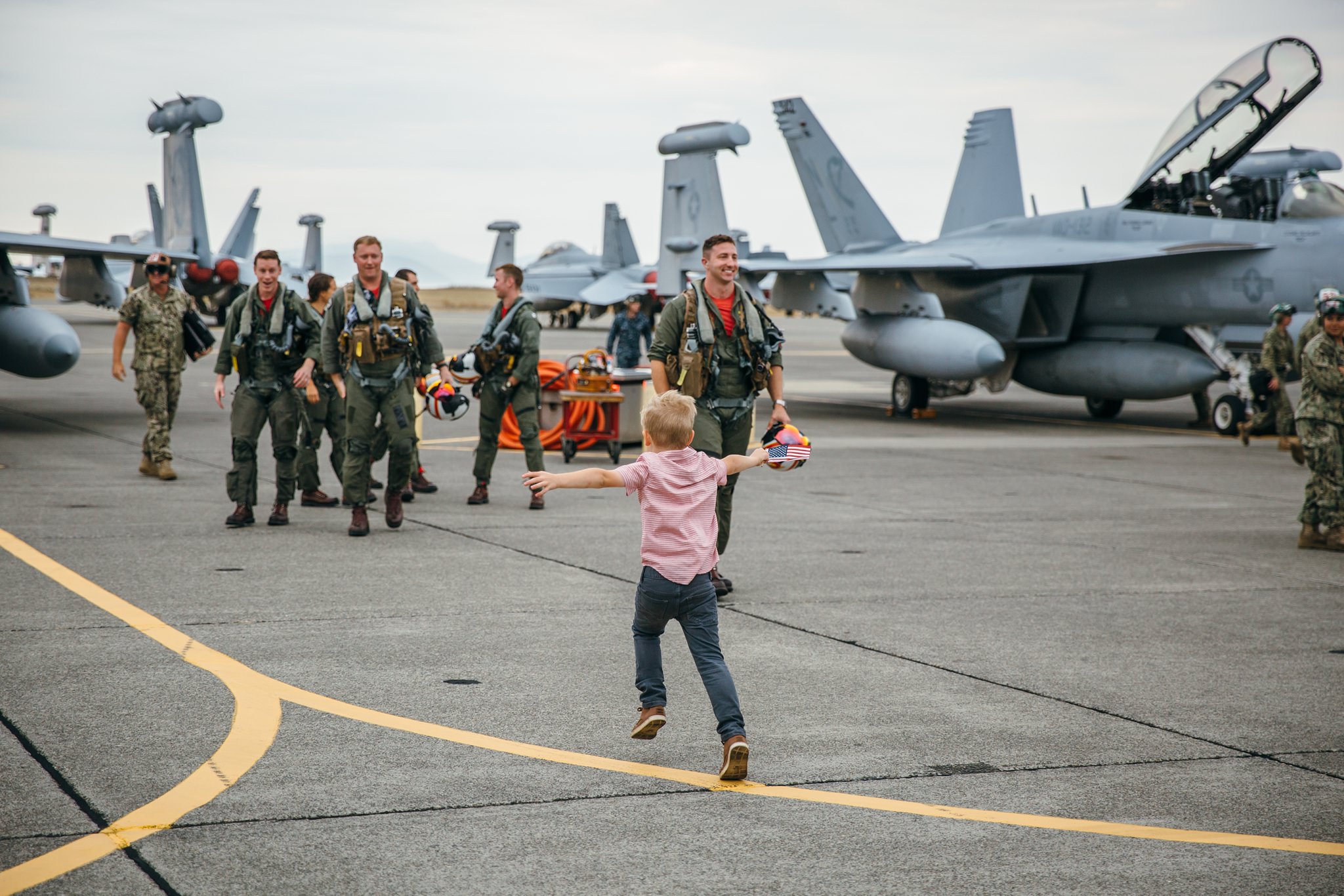 Military Family Homecoming | Whidbey Island Family Photographer