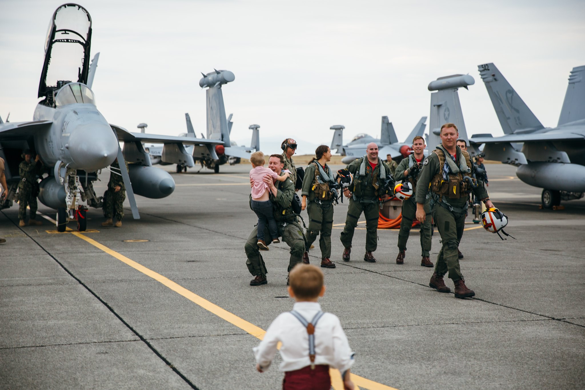 Military Family Homecoming | Whidbey Island Family Photographer