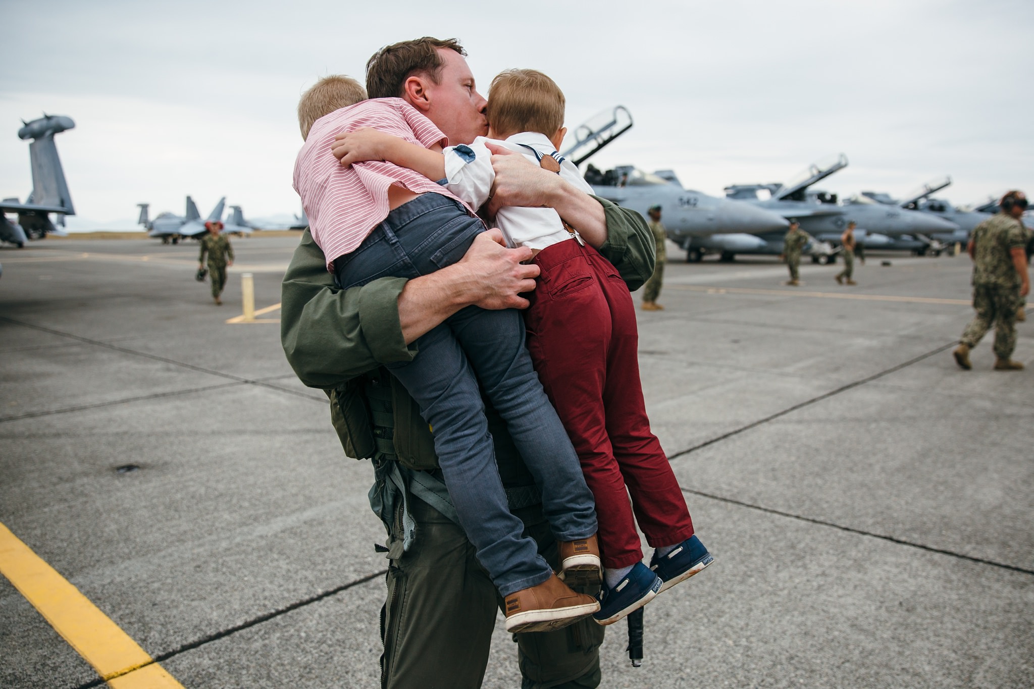Military Family Homecoming | Whidbey Island Family Photographer