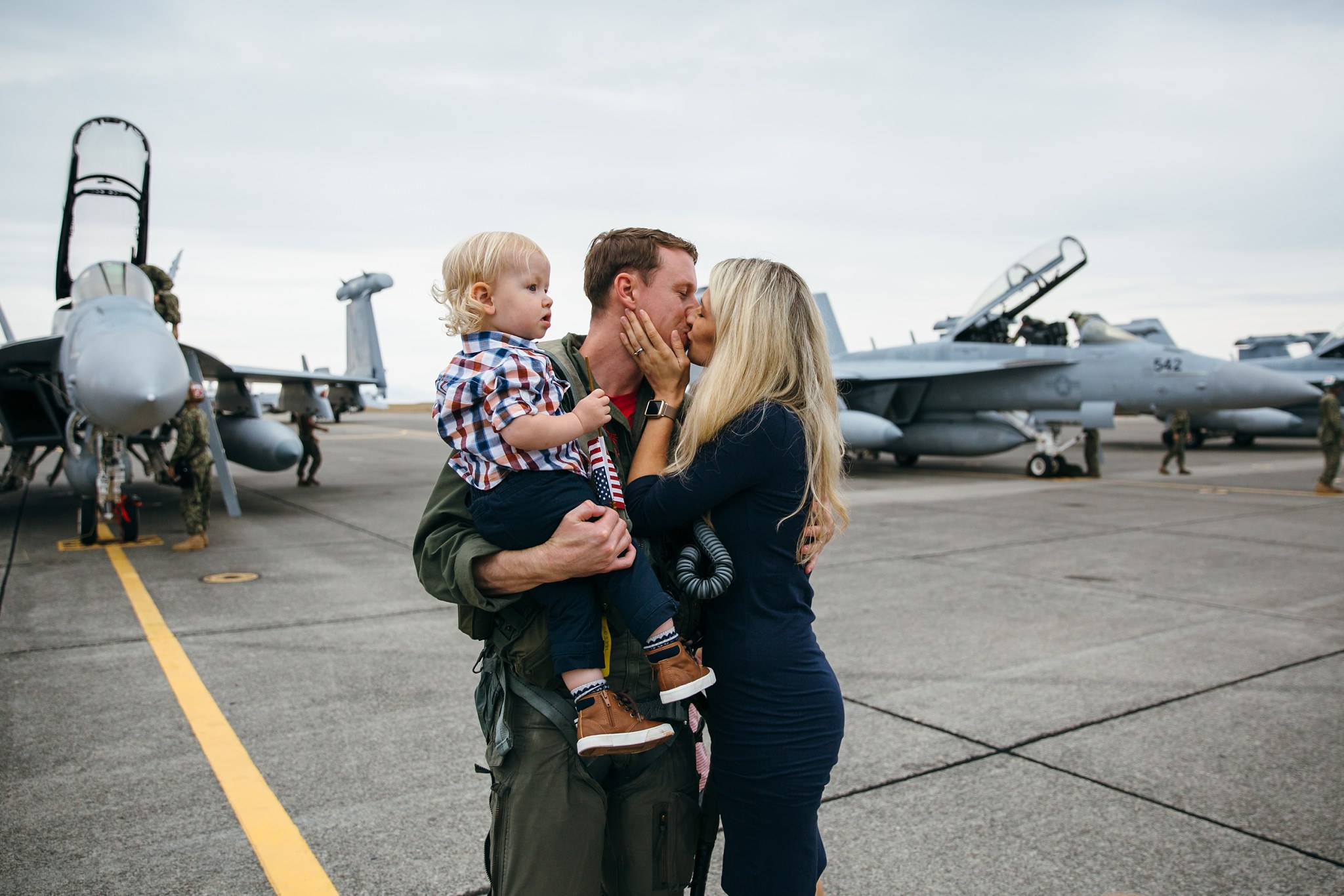 Military Family Homecoming | Whidbey Island Family Photographer