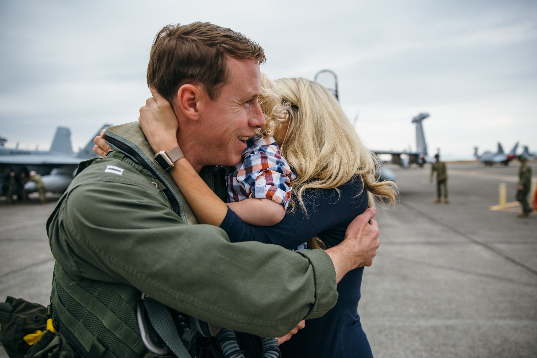 Military Family Homecoming | Whidbey Island Family Photographer