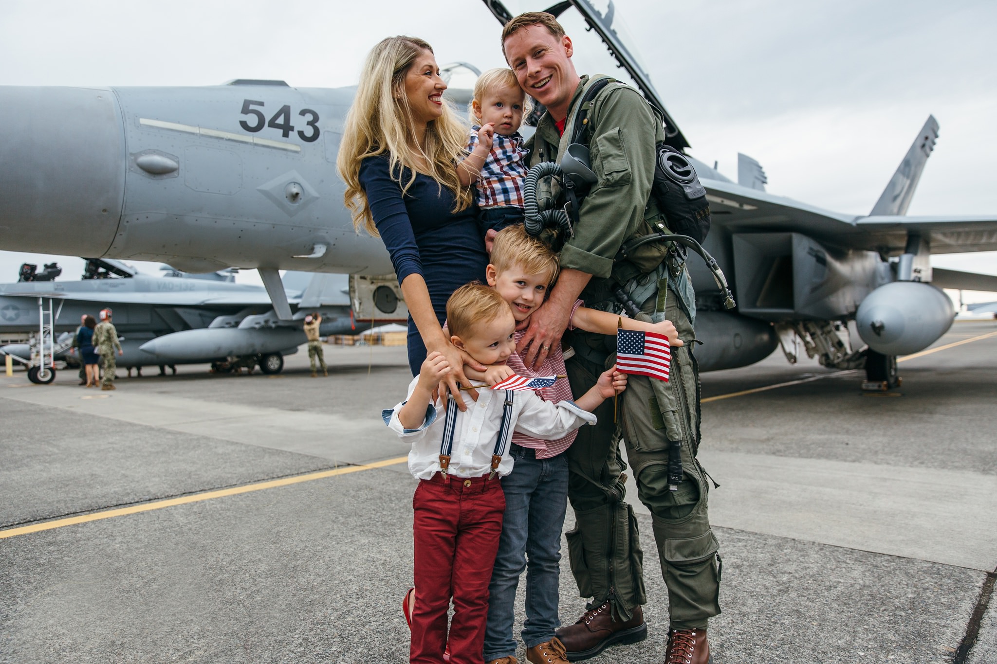 Military Family Homecoming | Whidbey Island Family Photographer