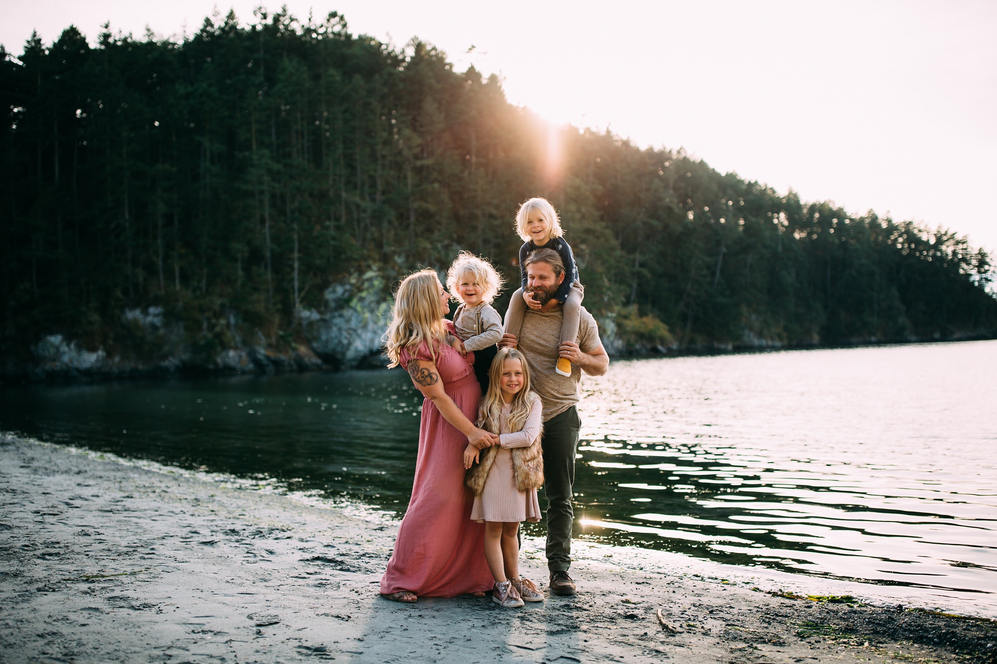 Family Pictures at Bowman Bay | Kara Chappell Photography | Oak Harbor Photographer