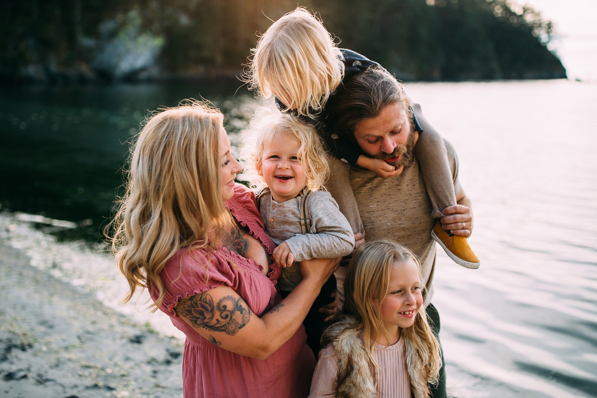 Family Pictures at Bowman Bay | Kara Chappell Photography | Oak Harbor Photographer