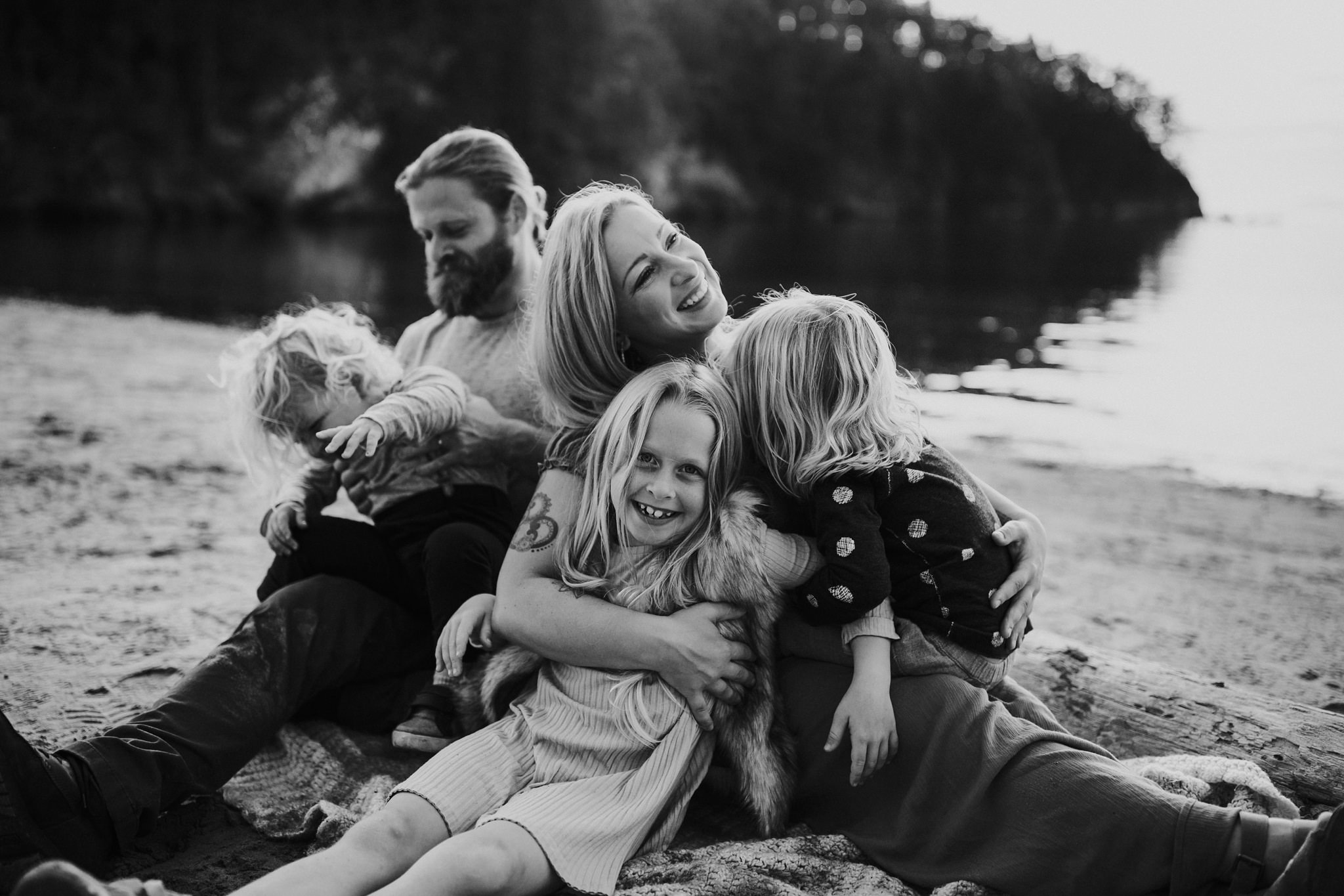 Family Pictures at Bowman Bay | Kara Chappell Photography | Oak Harbor Photographer