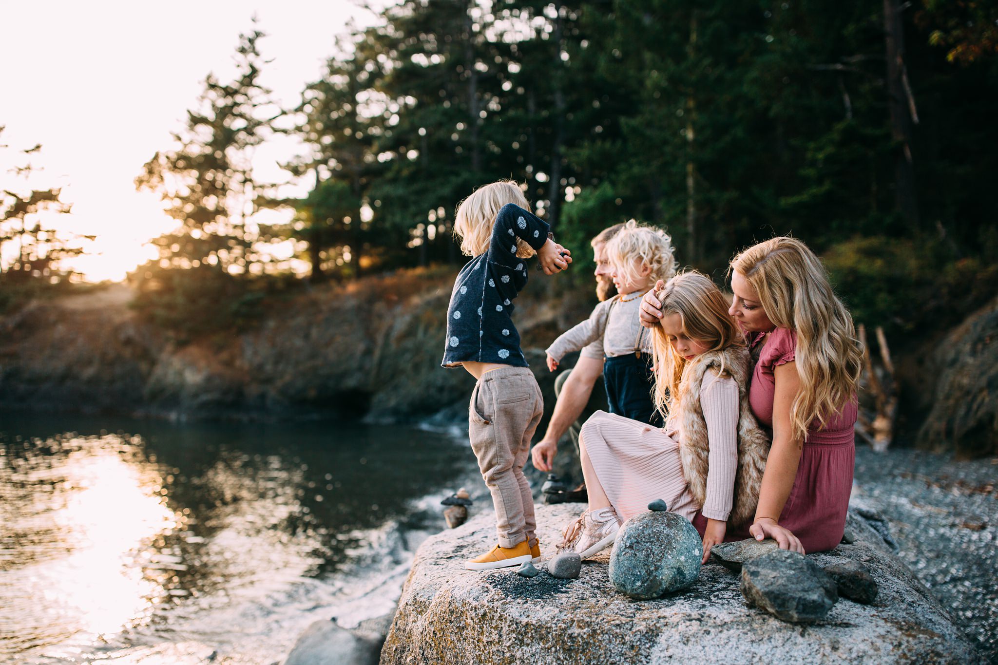 Family Pictures at Bowman Bay | Kara Chappell Photography | Oak Harbor Photographer