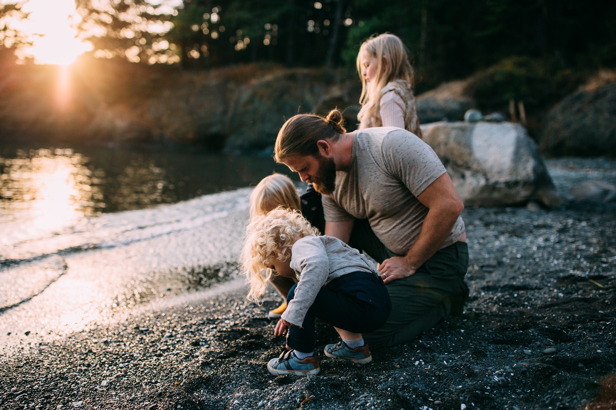 Family Pictures at Bowman Bay | Kara Chappell Photography | Oak Harbor Photographer
