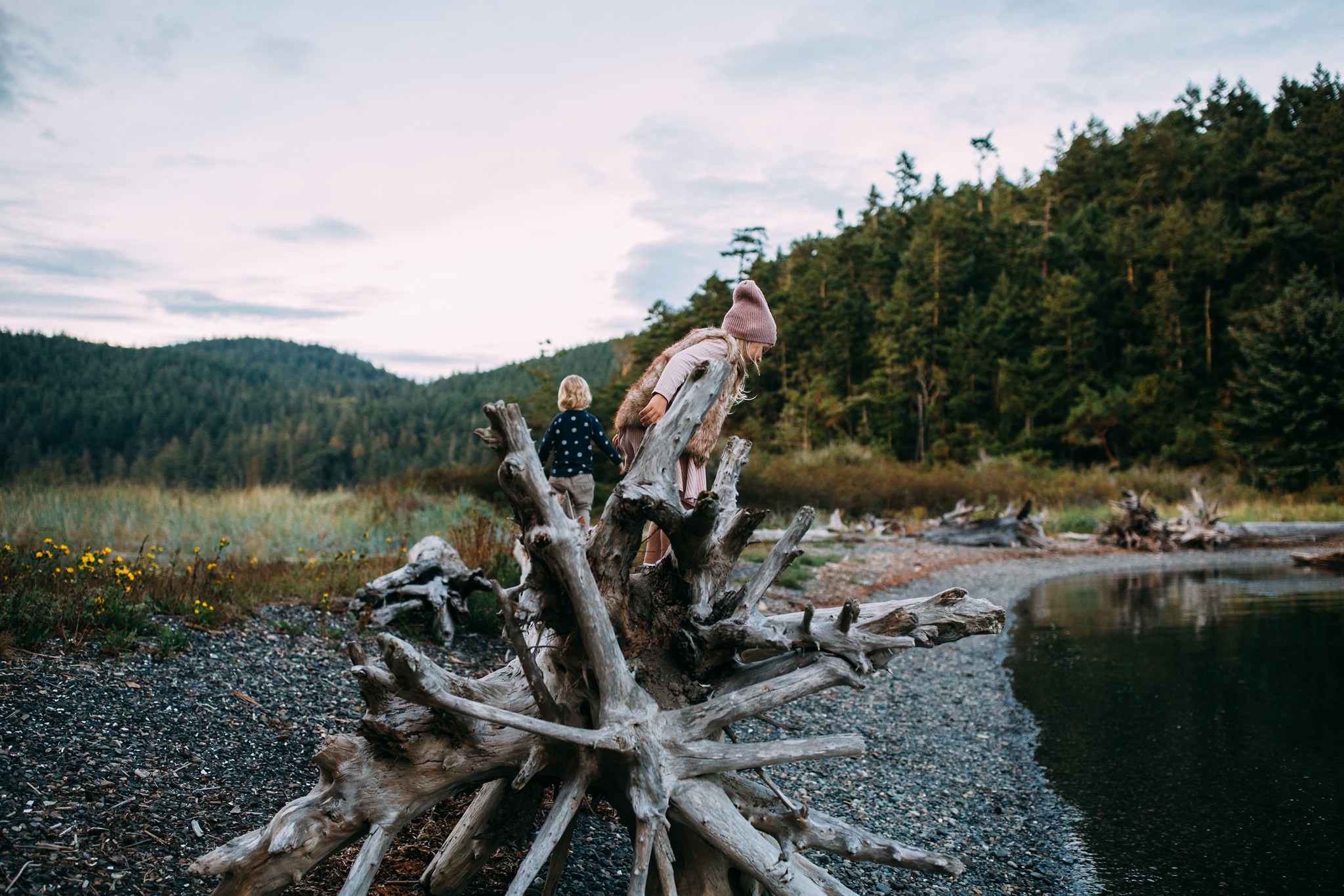 Family Pictures at Bowman Bay | Kara Chappell Photography | Oak Harbor Photographer