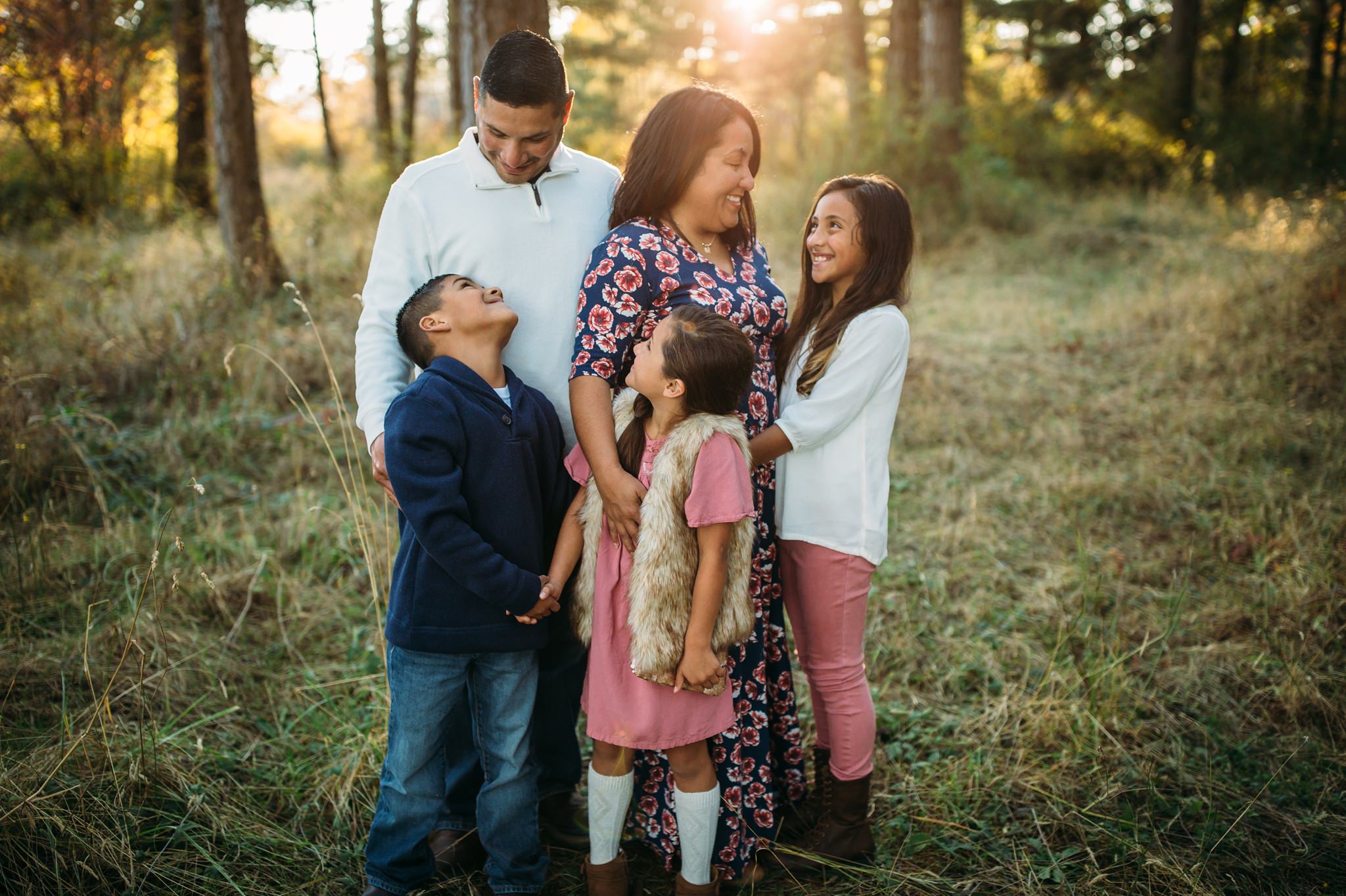 Fall Family Pictures in Beautiful Field | Whidbey Island Family Photographer