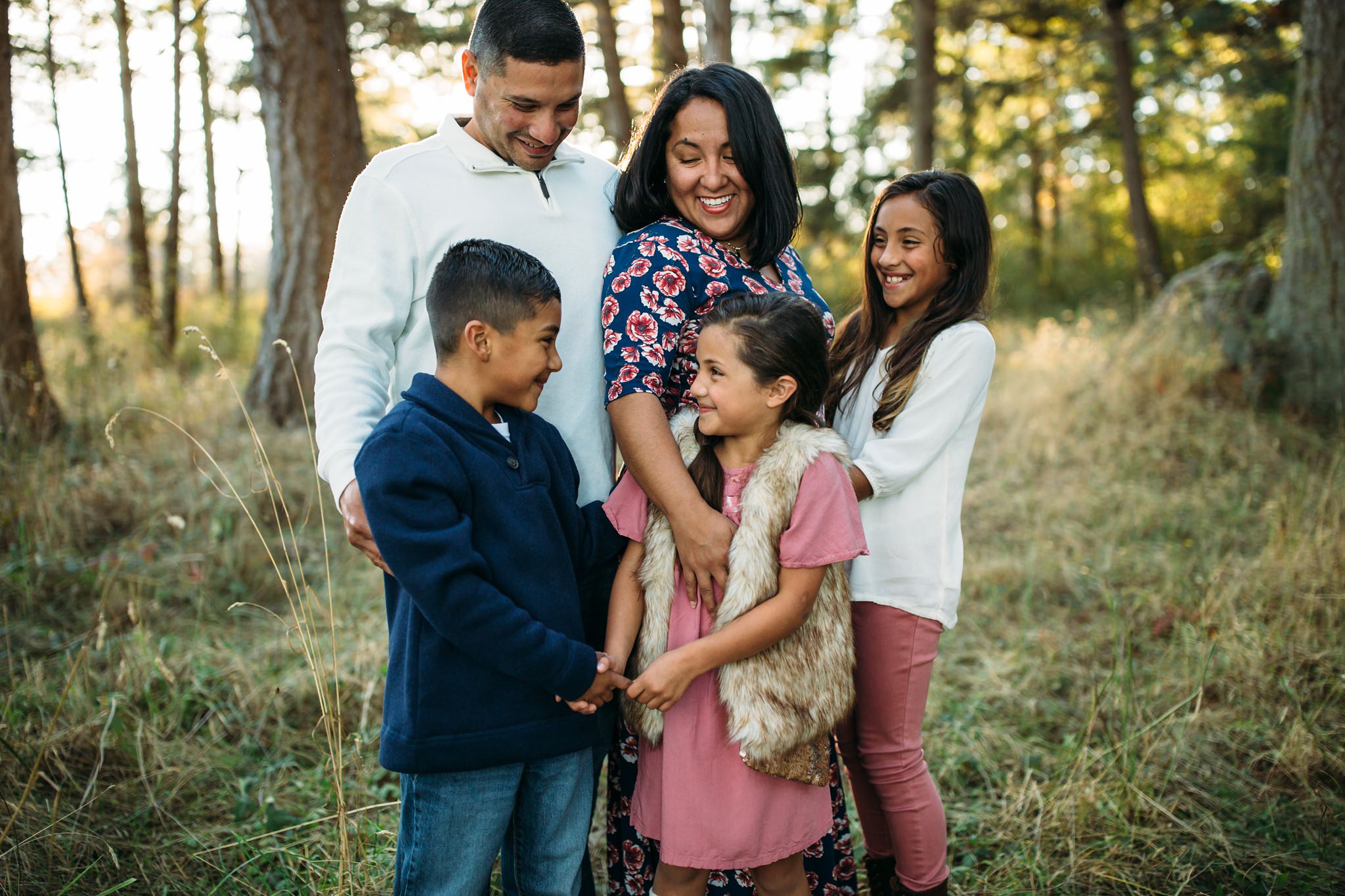 Fall Family Pictures in Beautiful Field | Whidbey Island Family Photographer