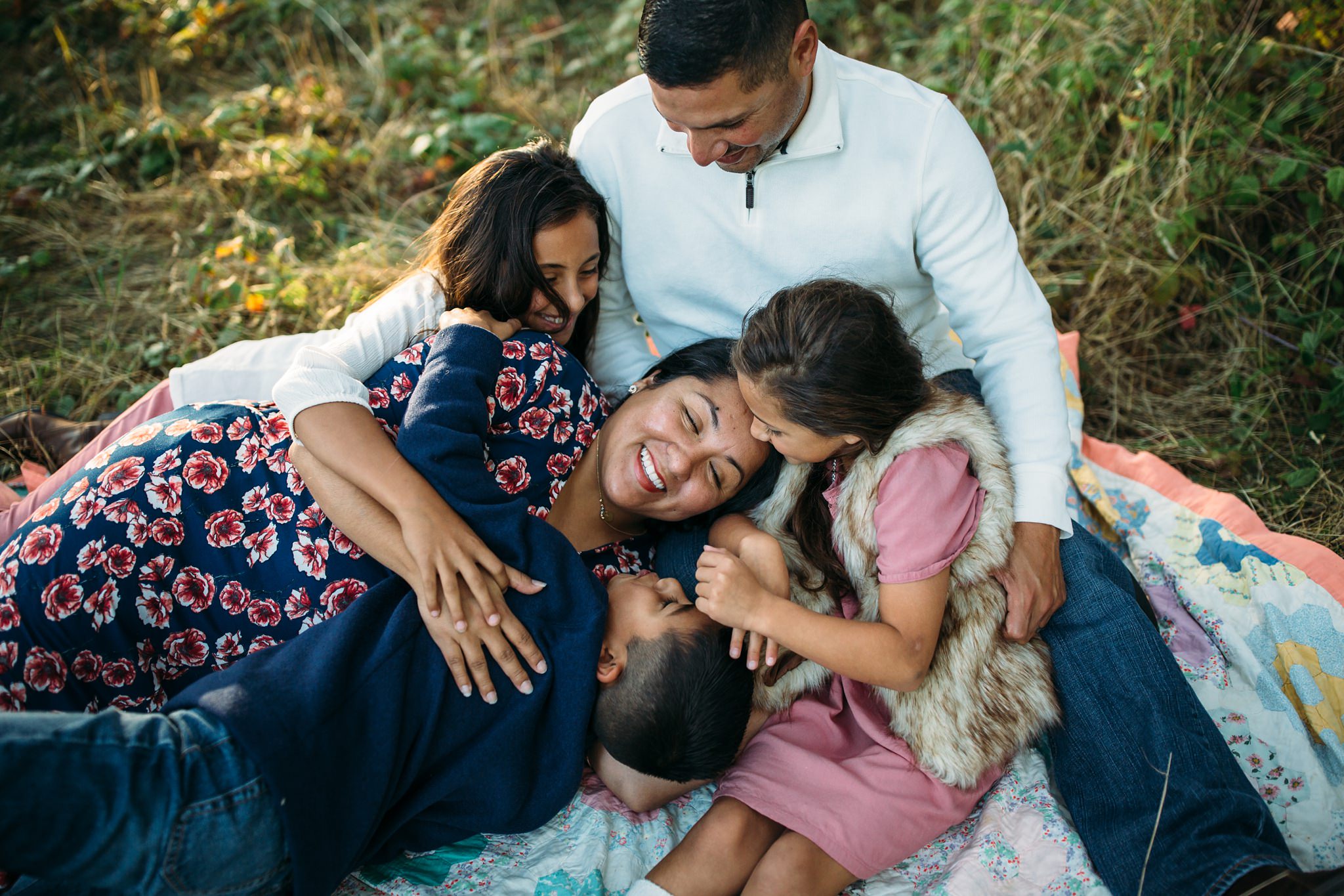 Fall Family Pictures in Beautiful Field | Whidbey Island Family Photographer