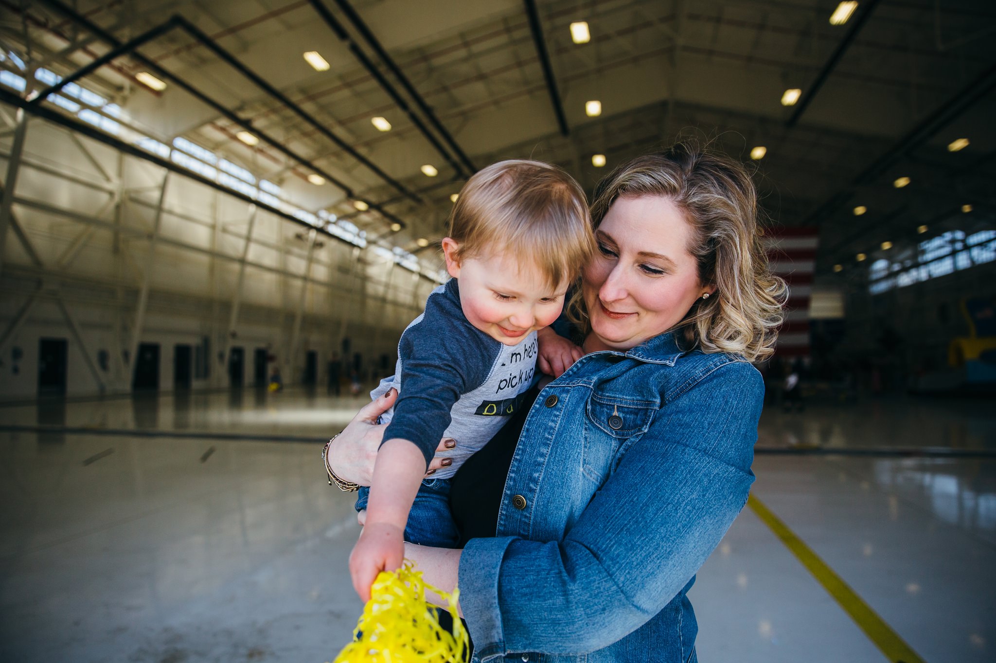 NAS Whidbey Island Homecoming | Oak Harbor, WA Family Photographer