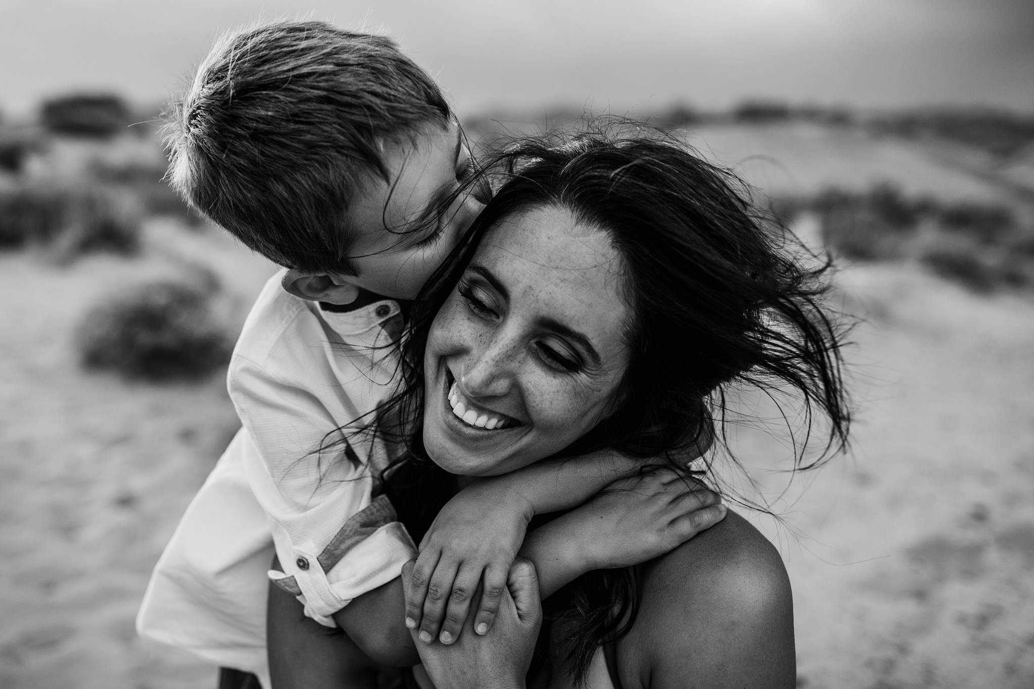 family photo session at Valley of Fire State Park with Kara Chappell Photography