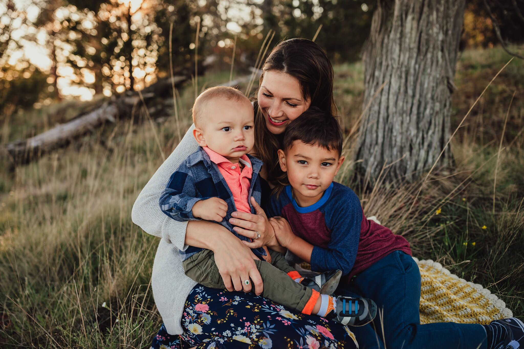 beautiful family snuggles in Anacortes