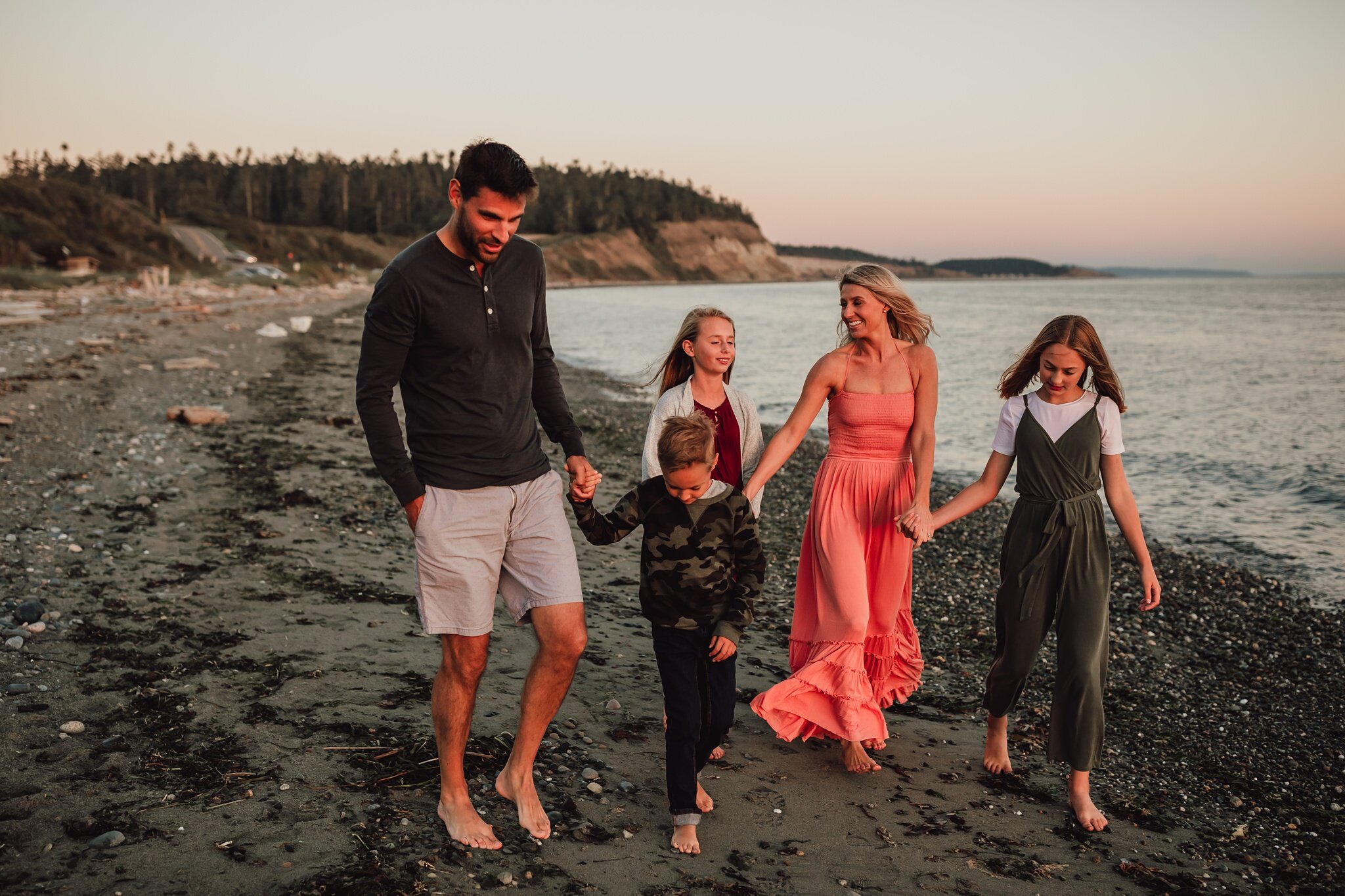  Kara Chappell Photography photographs family of five at Ebey's Landing on Whidbey Island, Washington 