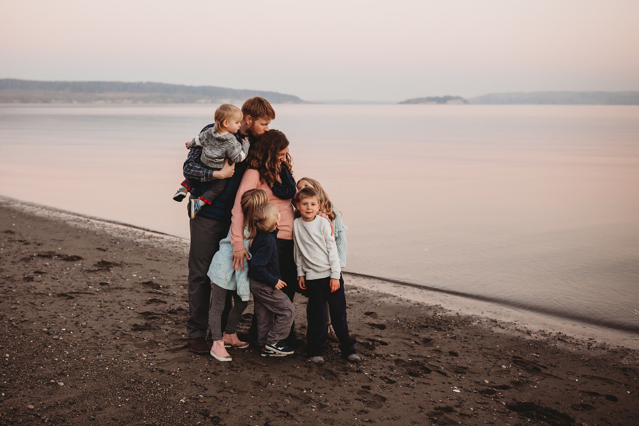 whidbey-island-penn-cove-bay-family-sunset-portrait-session_0032.jpg