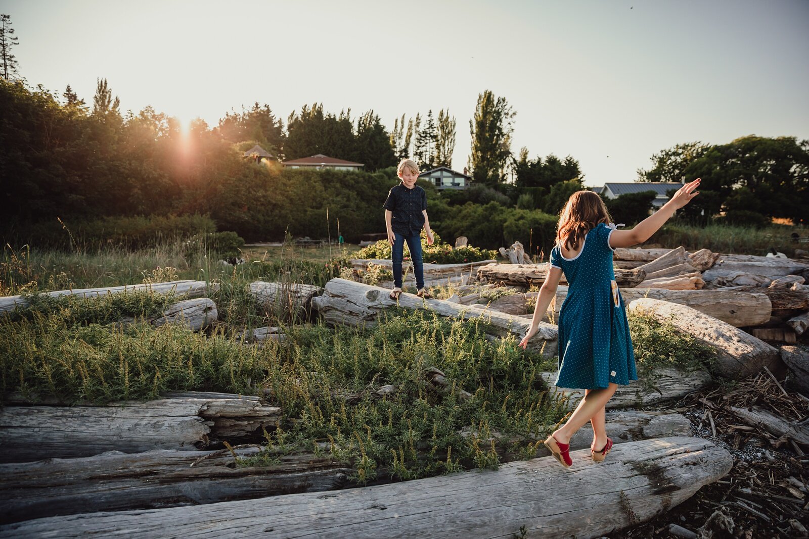  Kara Chappell Photography photographs an extended family in Coupevillve, Washington on Whidbey Island 