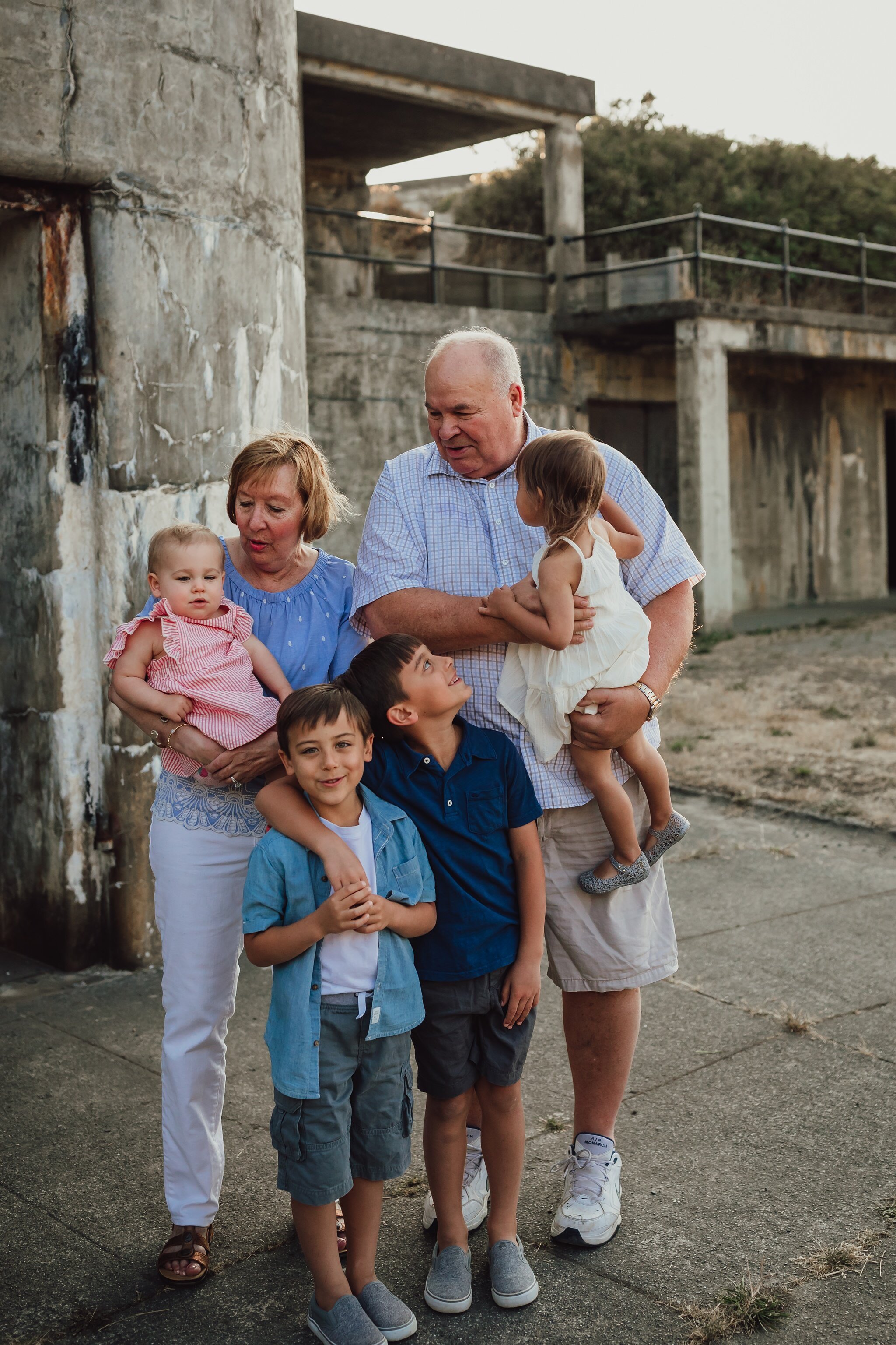 Beautiful extended family photos taken by Kara Chappell Photography at Fort Casey State Park on Whidbey Island.