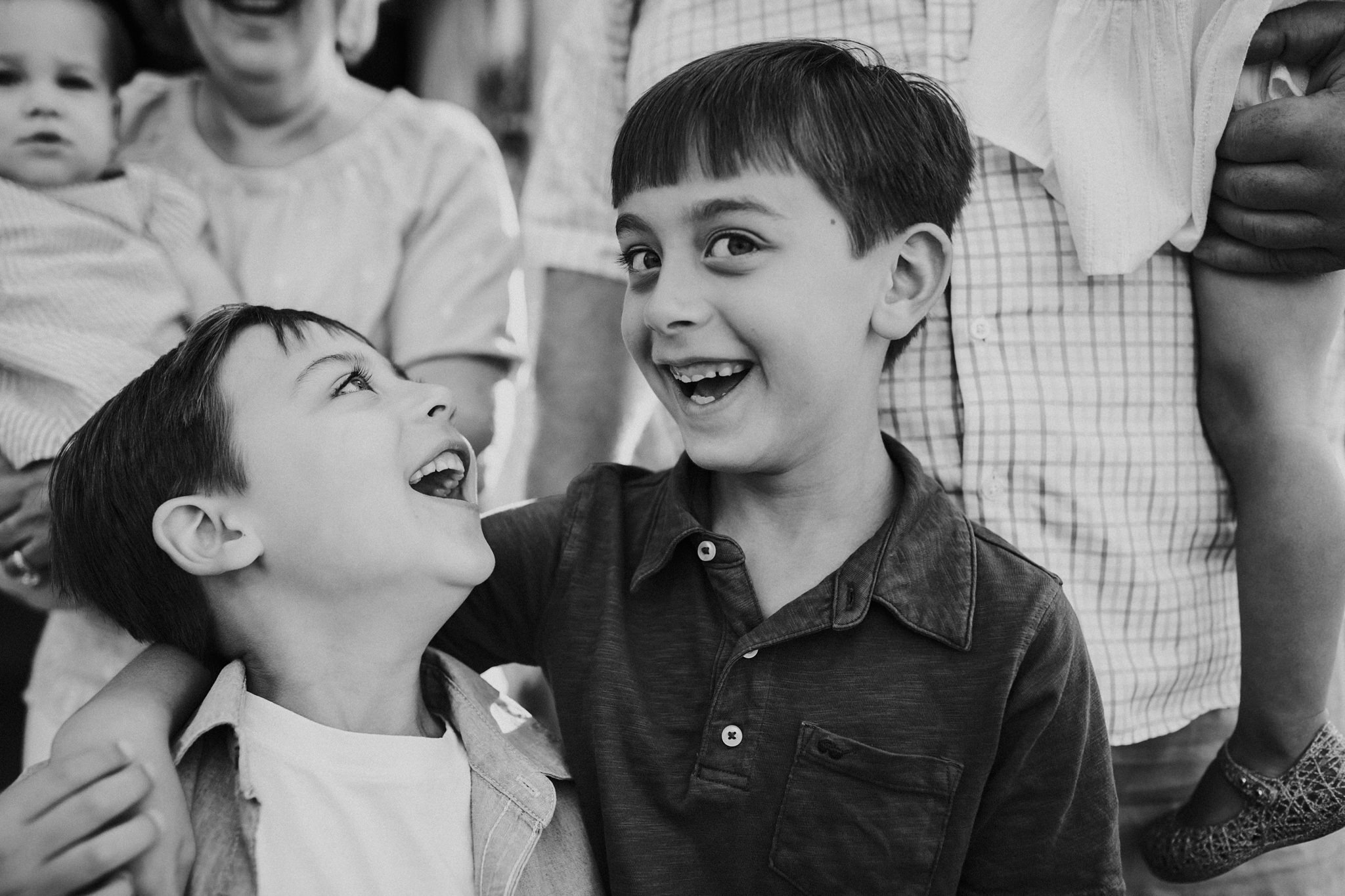Beautiful extended family photos taken by Kara Chappell Photography at Fort Casey State Park on Whidbey Island.