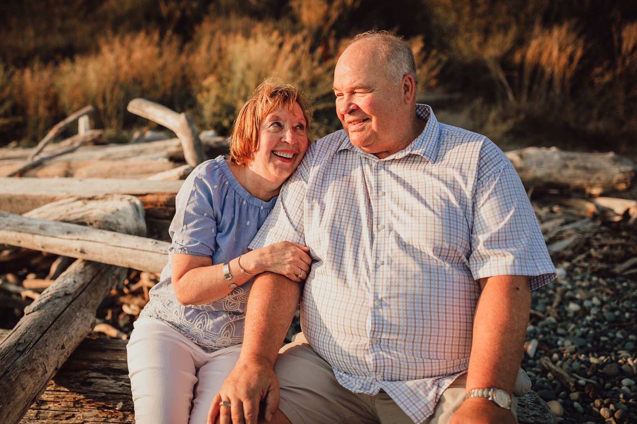 Beautiful extended family photos taken by Kara Chappell Photography at Fort Casey State Park on Whidbey Island.