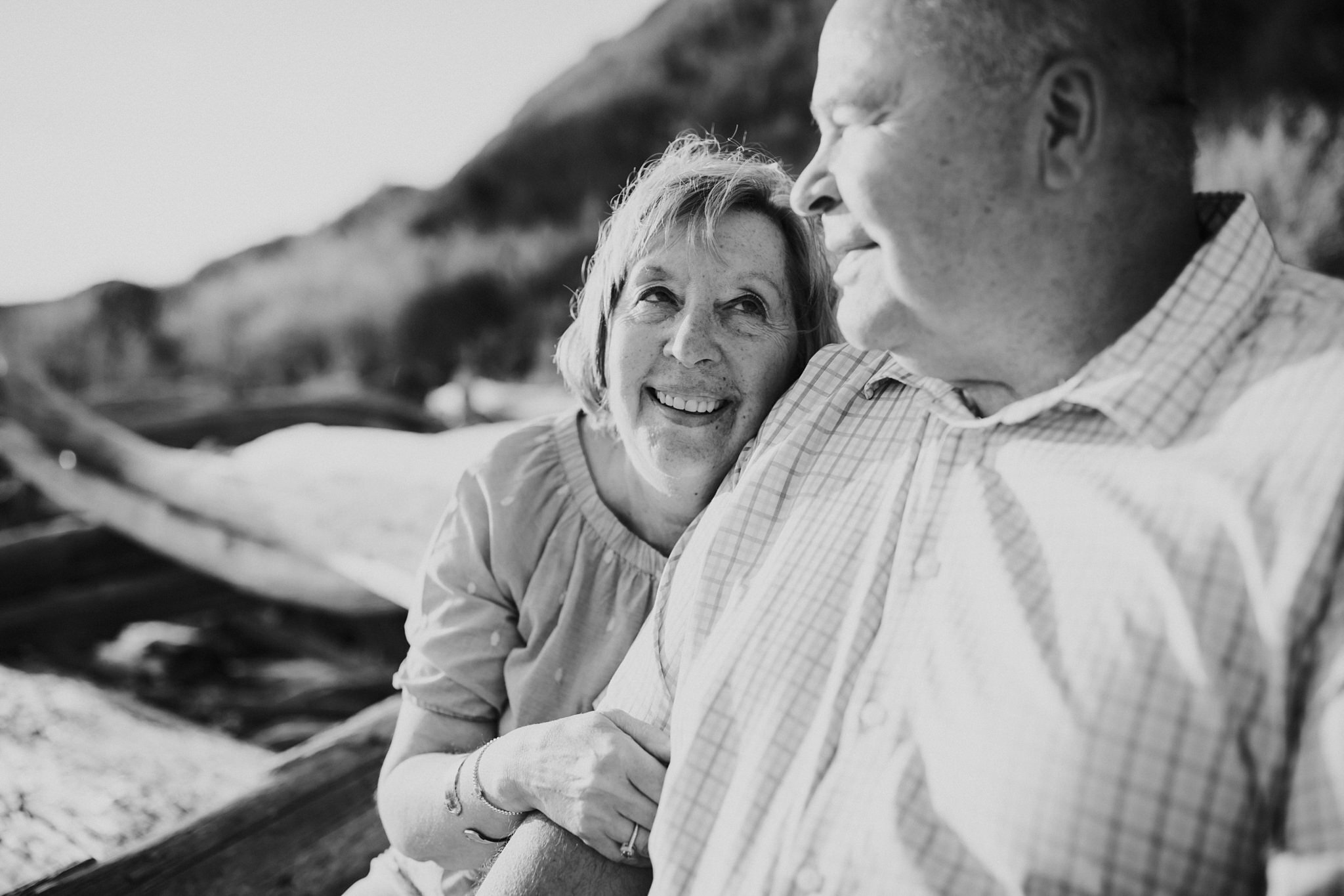 Beautiful extended family photos taken by Kara Chappell Photography at Fort Casey State Park on Whidbey Island.
