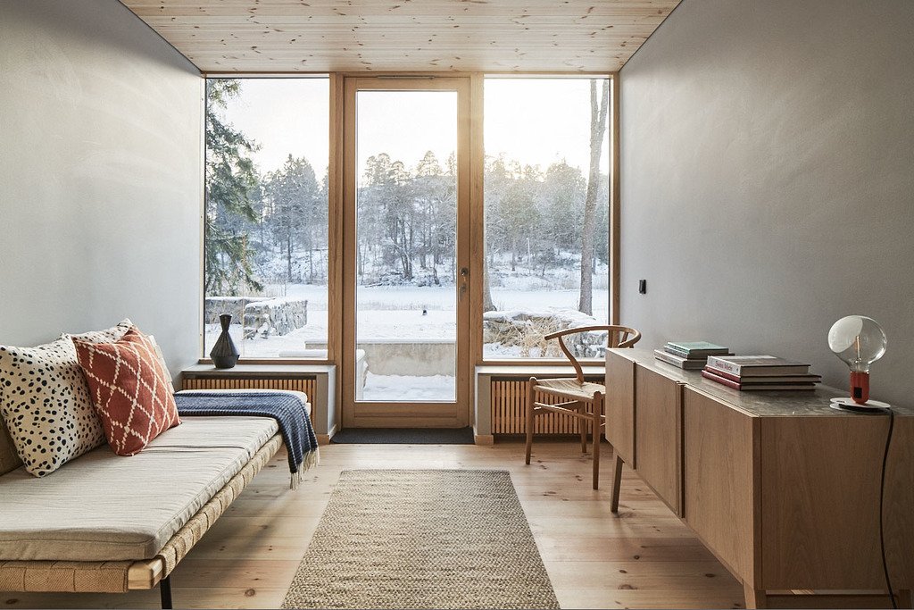 Swedish-Beachhouse-guestroom_1024x1024.jpg