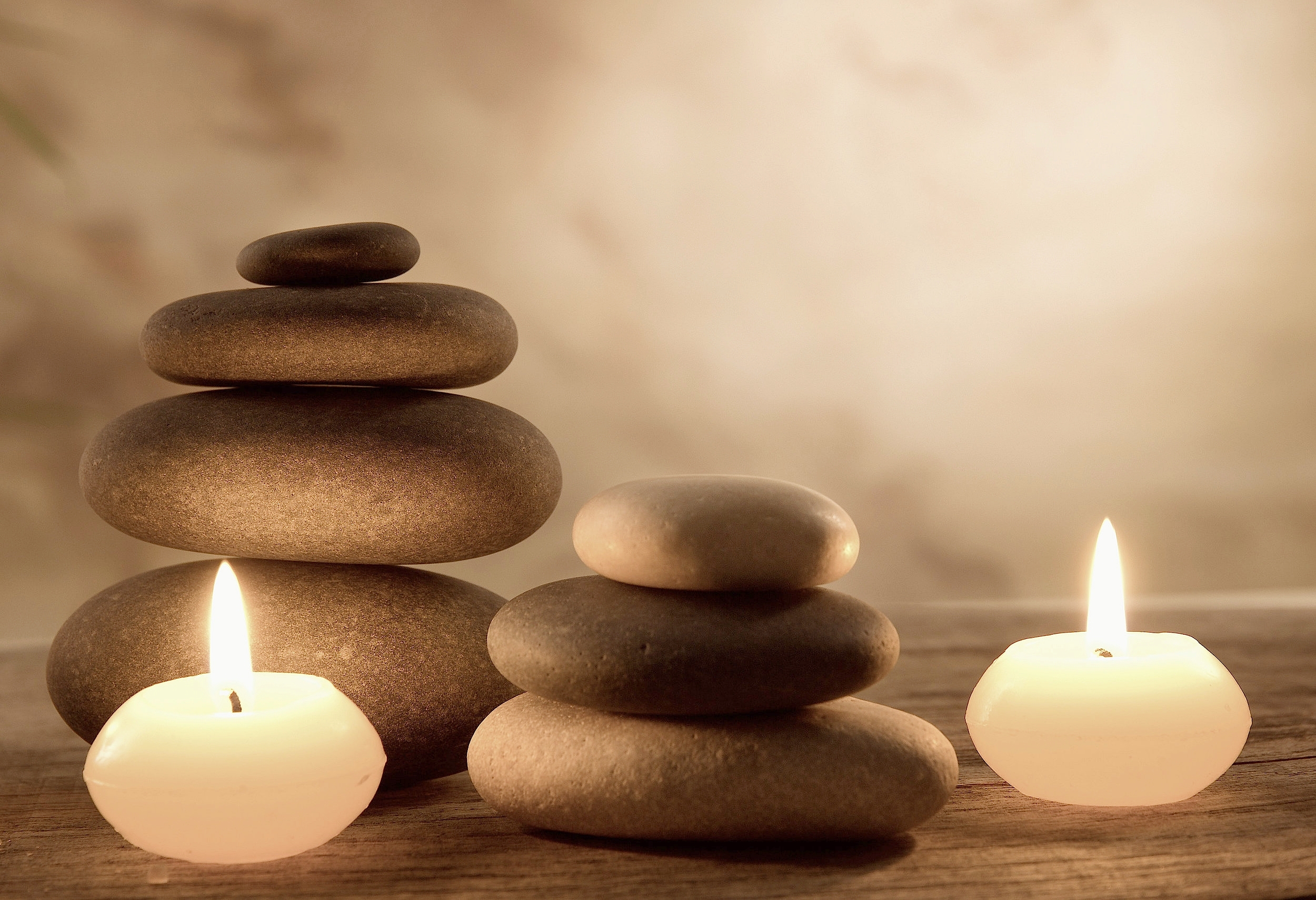 Свечи для медитации. Свечи с камнями. Йога свечи. Спа камни.