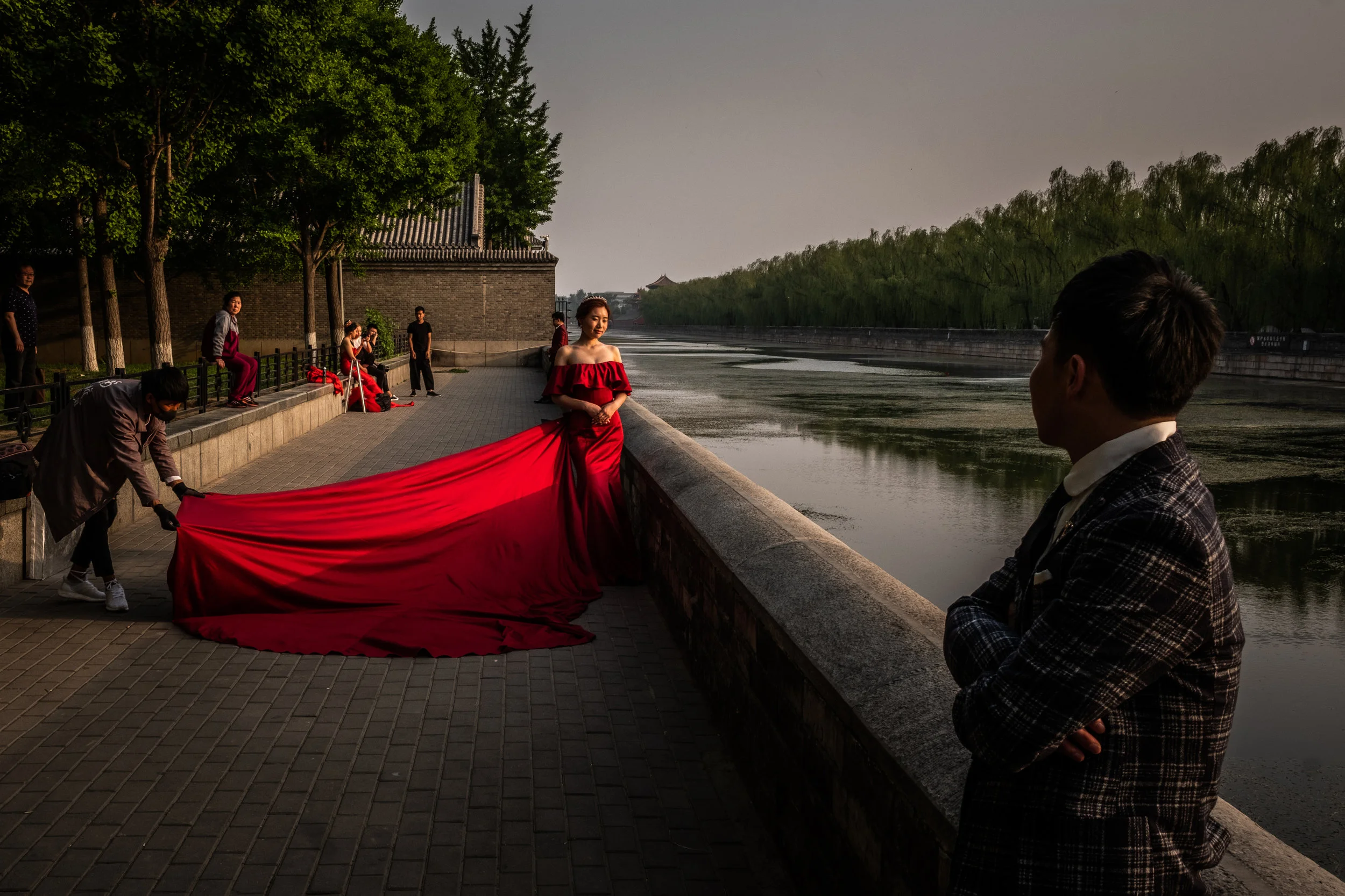  5/4/2018 Beijing, China  A bride and groom posed for their wedding pictures outside Jingshan Park in central Beijing. 