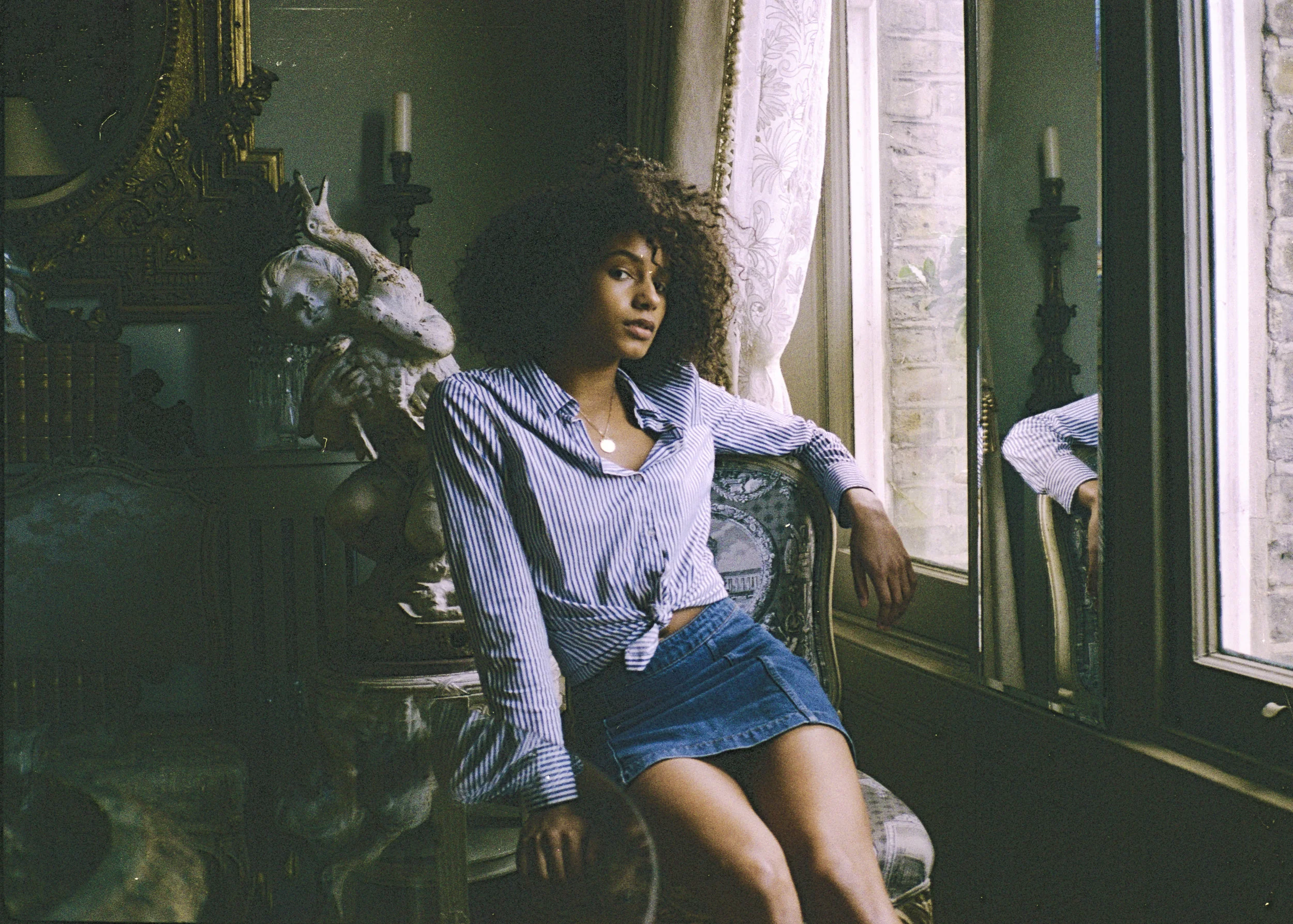DEMI_35MM.jpg
