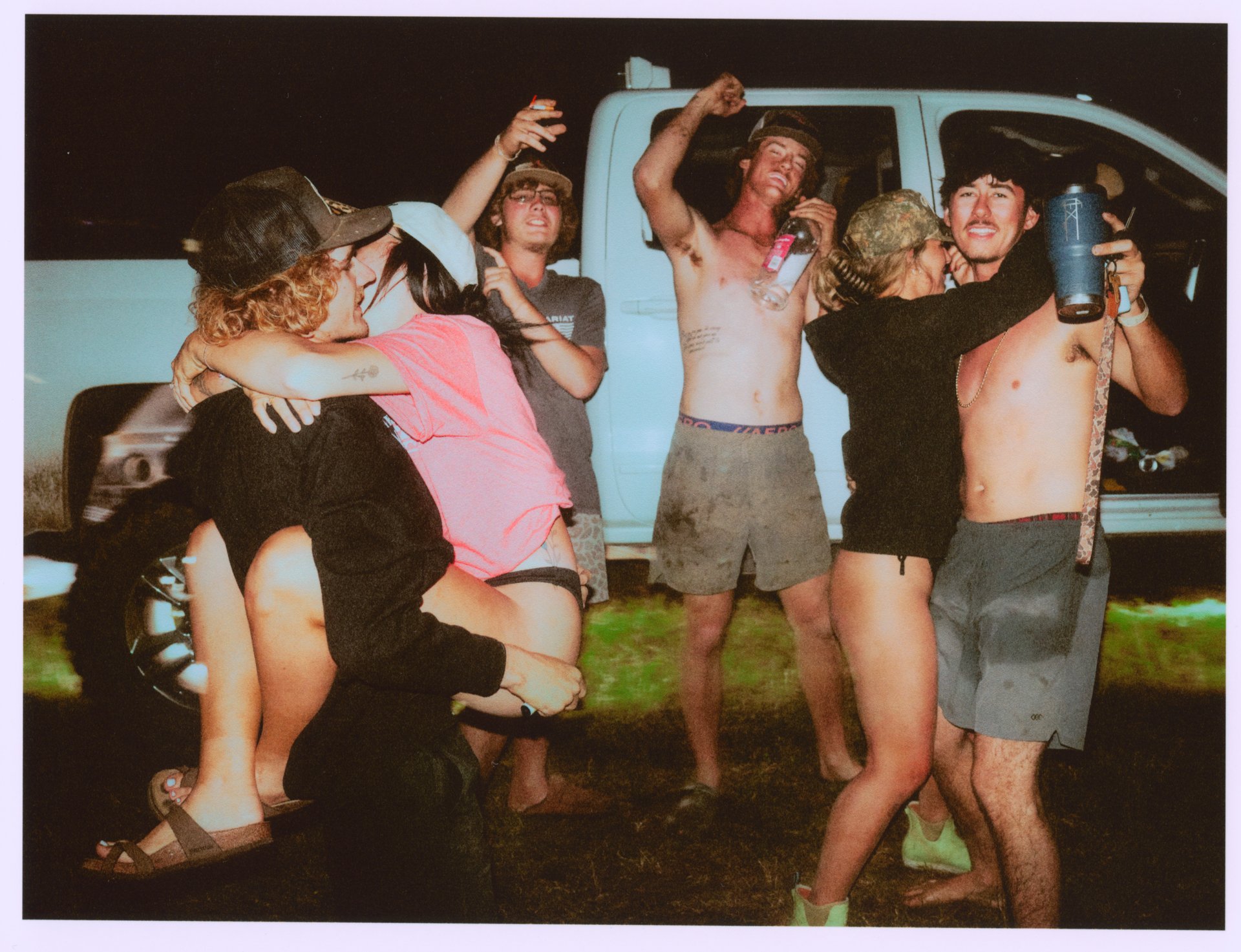 WEEKENDER_MUDDIN_3609 1_SCAN.jpeg