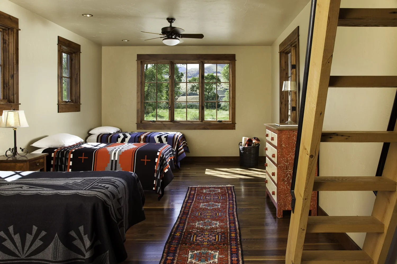 Bedroom | Yellowstone River Cabin