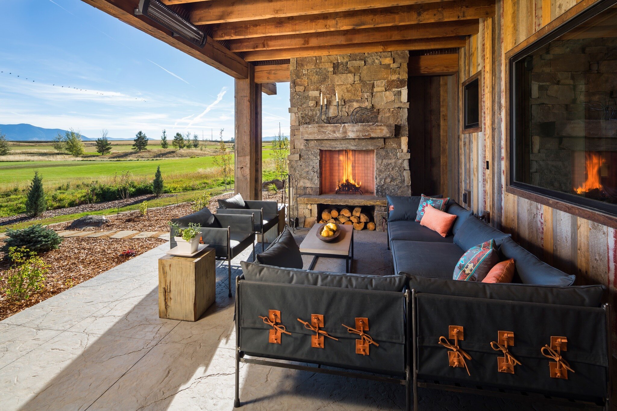 Spring has sprung and we're thrilled to share this stunning outdoor fireplace patio we designed overlooking the breathtaking Montana landscape! 

What are you most excited to do in the warmer weather?

.

#designerhomes #montanacustomhomes #montanacu