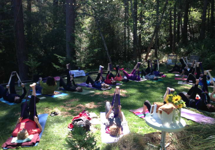 Erin Fleming leading a workshop in Paradise 