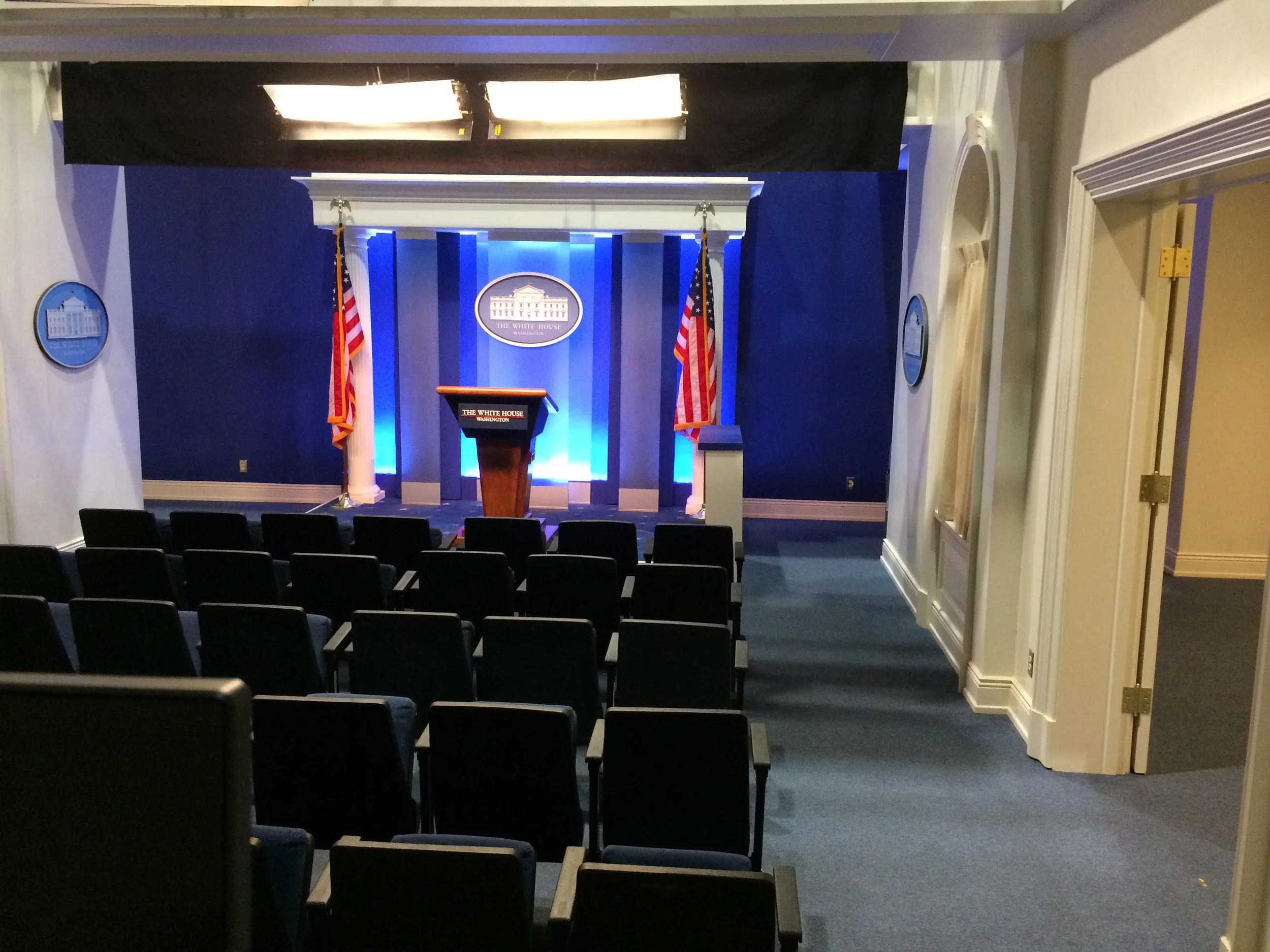 PressBriefingRoom.jpg