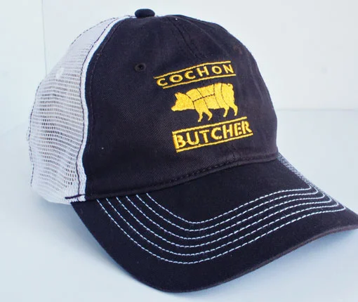cochonmeshhat.jpg