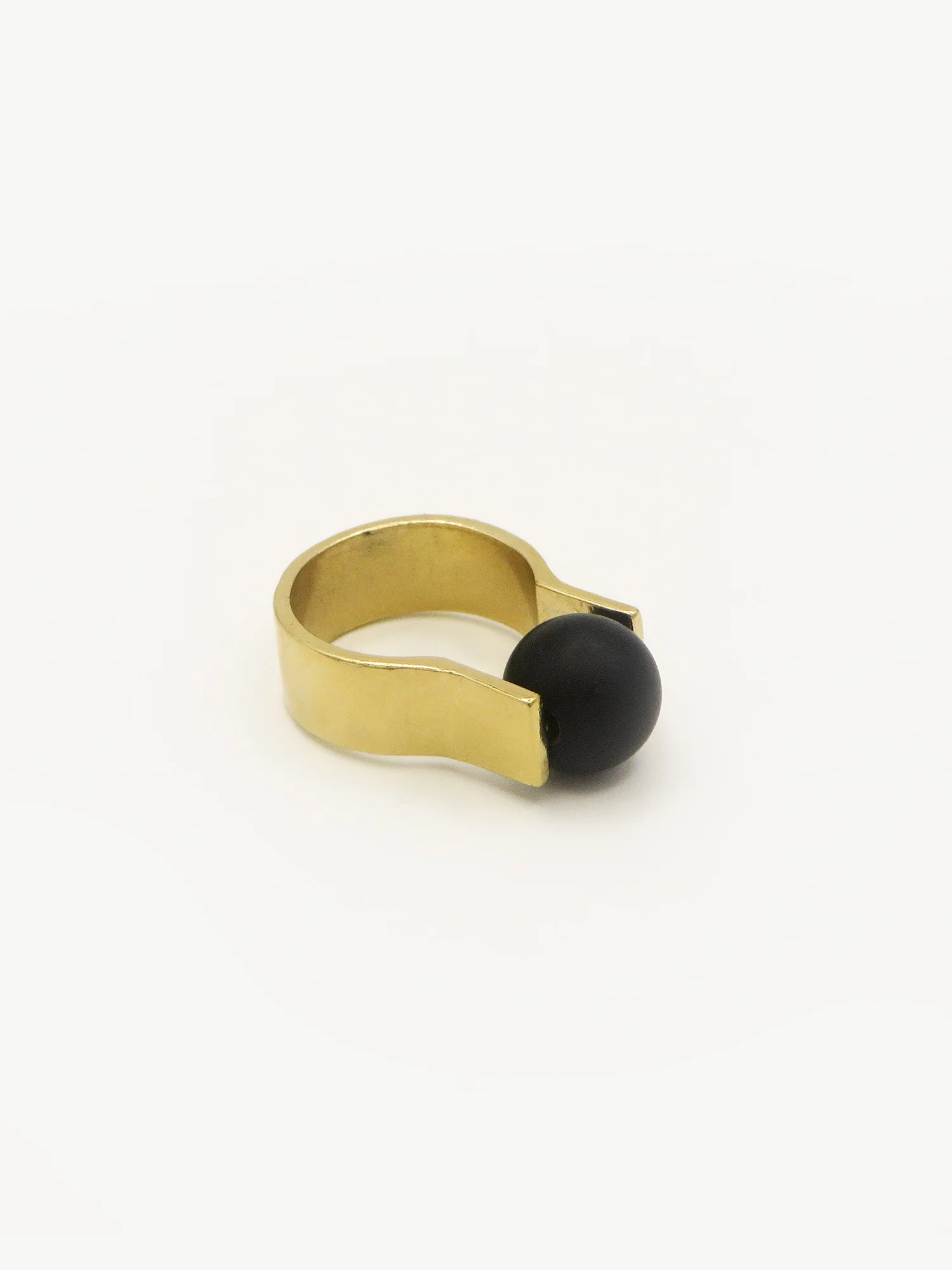 ring_black.jpg