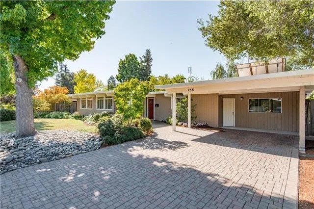 738 De Soto Dr, Palo Alto | $2,755,000