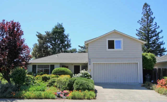 1636 Yale Dr, Mountain View | $1,427,500