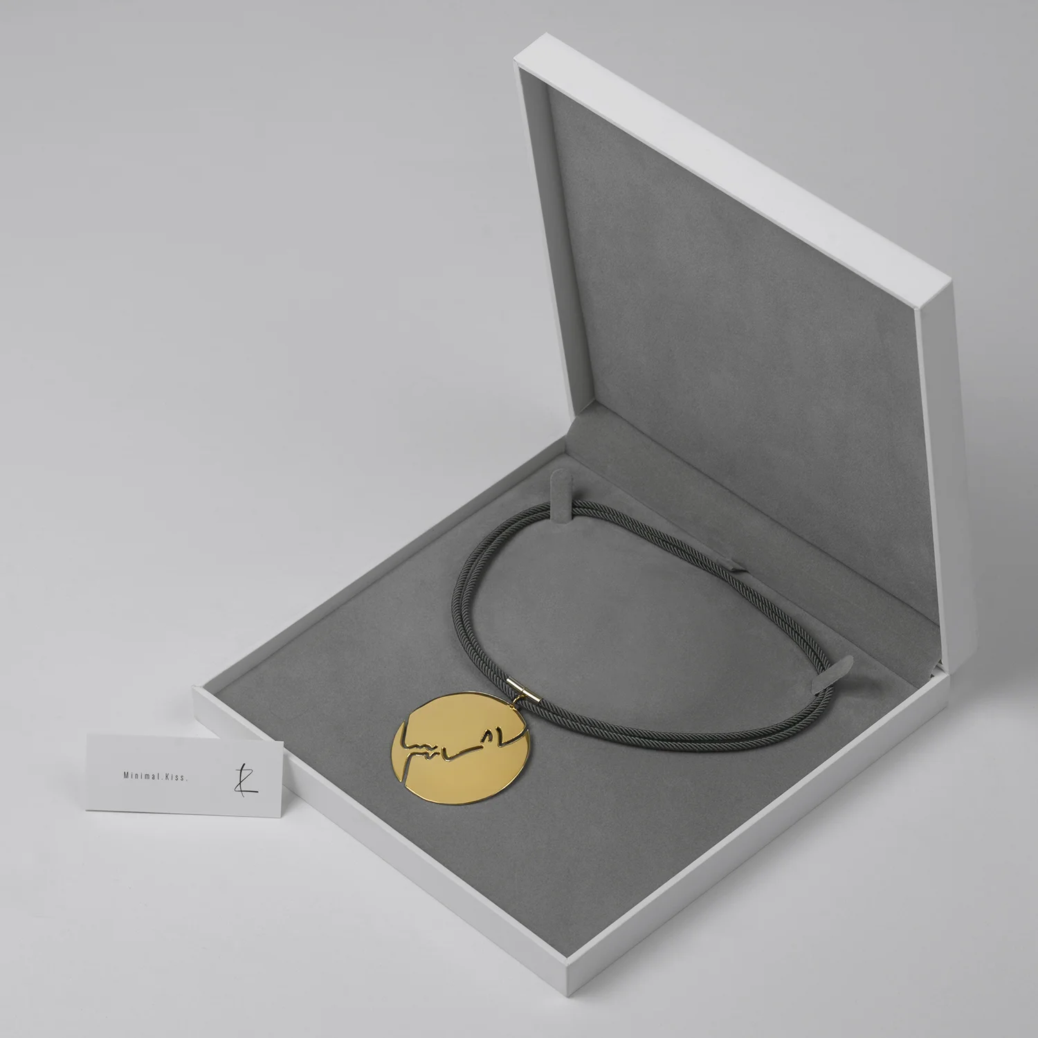 Box_ZoiRoupakia_WEB_02.jpg
