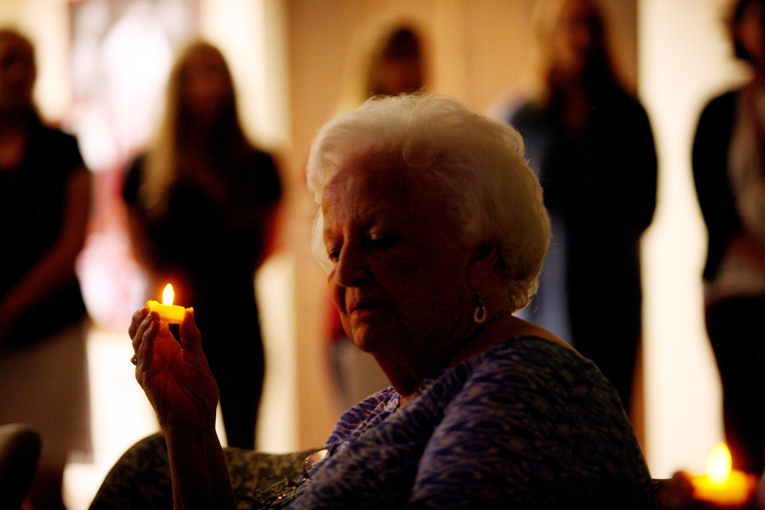 MemoryCandleVigil7.jpg