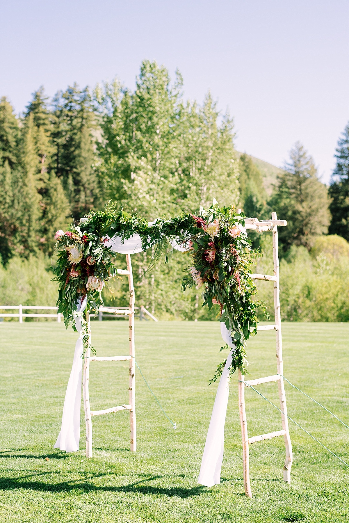 trailcreekcabinweddingbriethomasonphotography