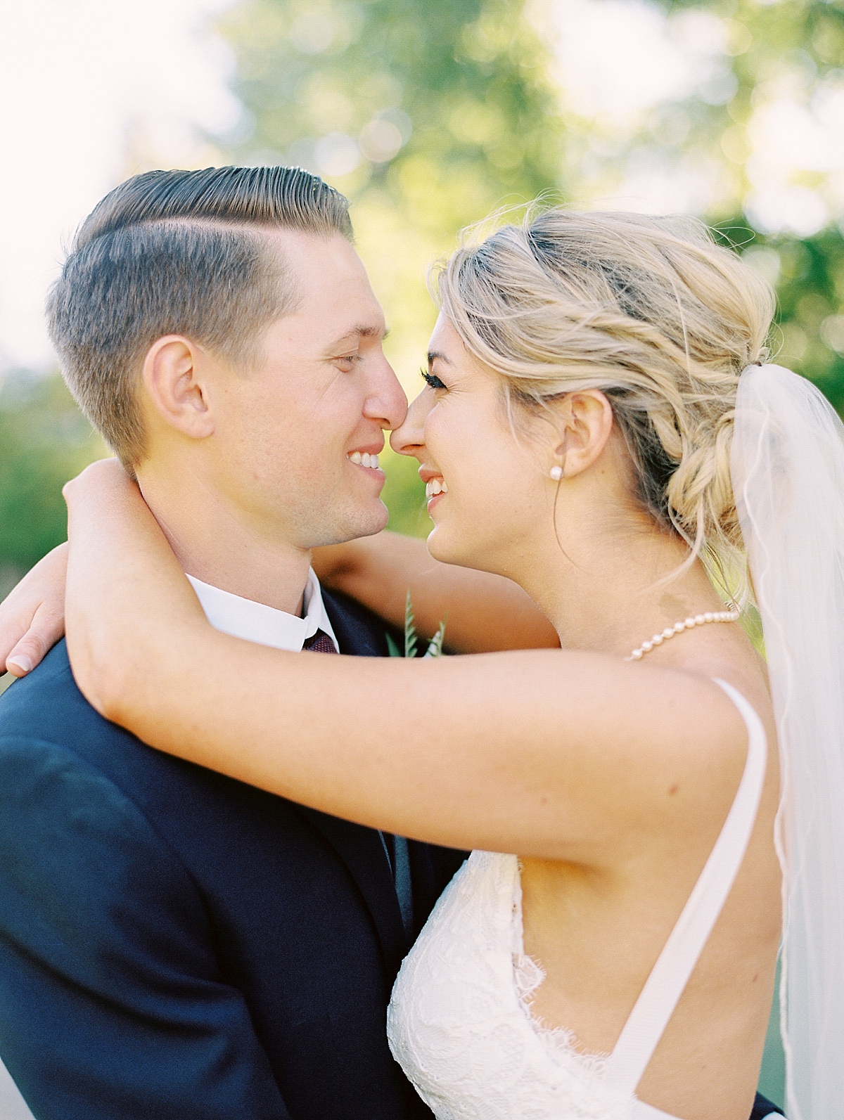 trailcreekcabinweddingbriethomasonphotography