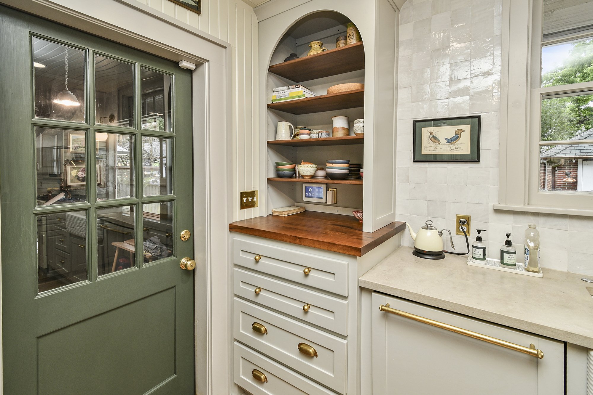   Designer: Shailey Murphy - Photos provided by Marty Chaney Murney Associates Realtors - Photographer: Mike Klinger  