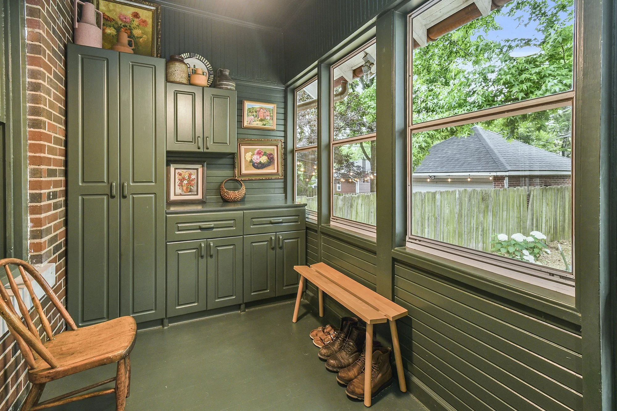   Designer: Shailey Murphy - Photos provided by Marty Chaney Murney Associates Realtors - Photographer: Mike Klinger  