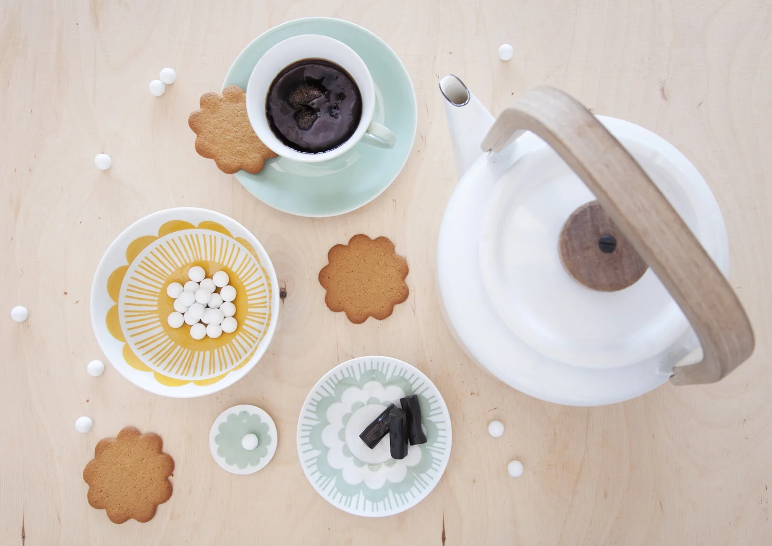sinikka-porcelain-japan-johannahogvag-2.jpg