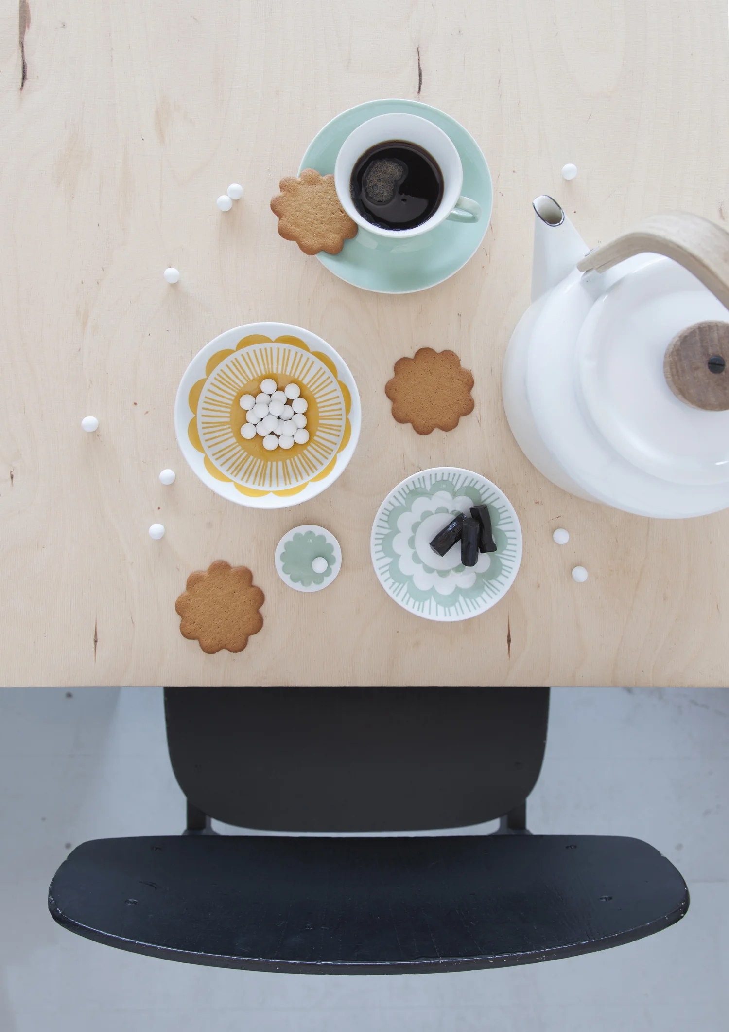 sinikka-porcelain-japan-johannahogvag-1.jpg
