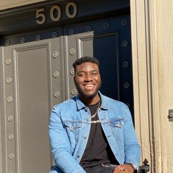  “Hello everyone! I am Afuh, and I’m from Maryland! I am a neuroscience researcher at the National Institute of Health (NIH). I’m excited to be a part of this community and to help all you great students 🥳” 