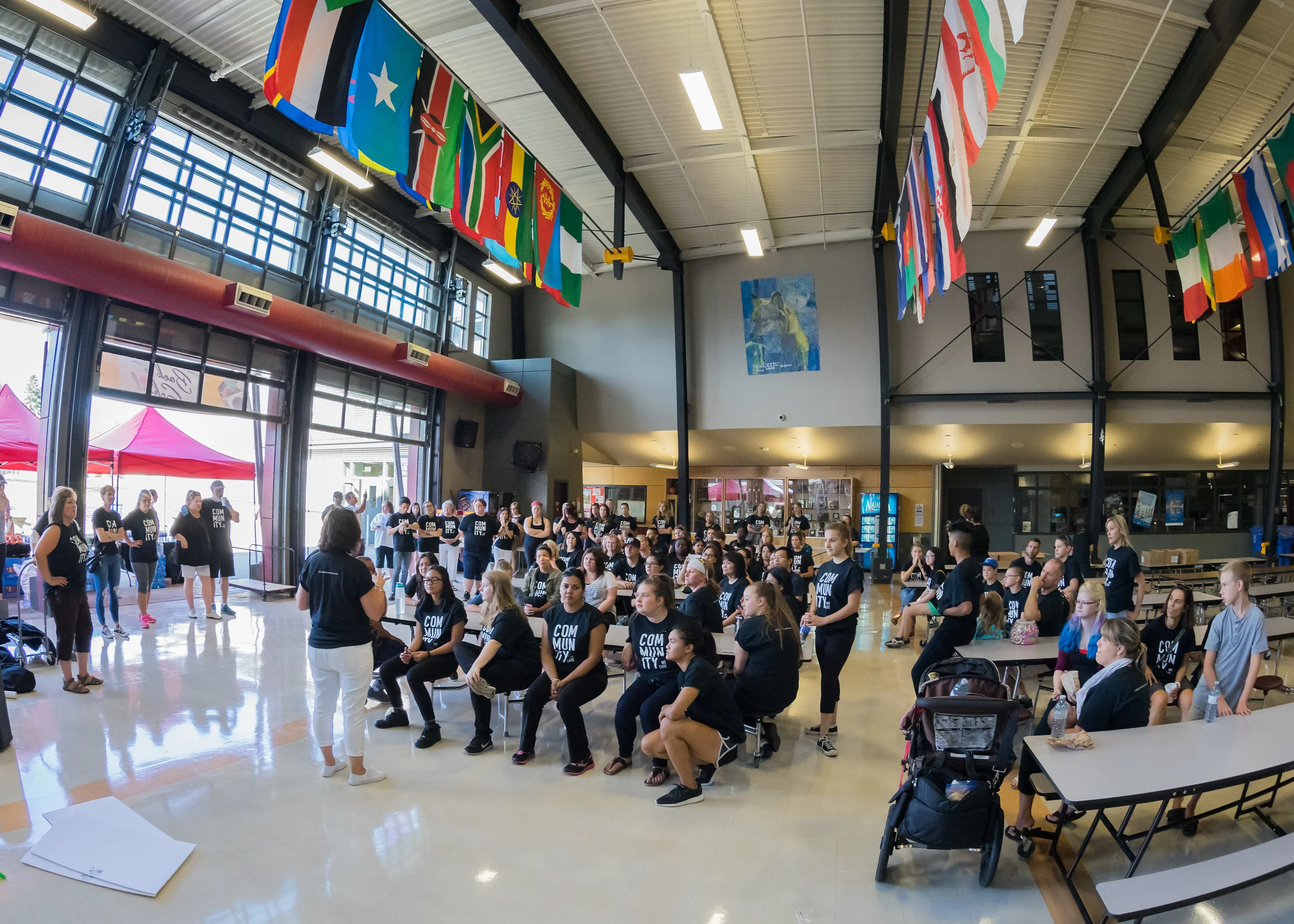 2016-08-27BackToSchoolEvent-volunteers.jpg
